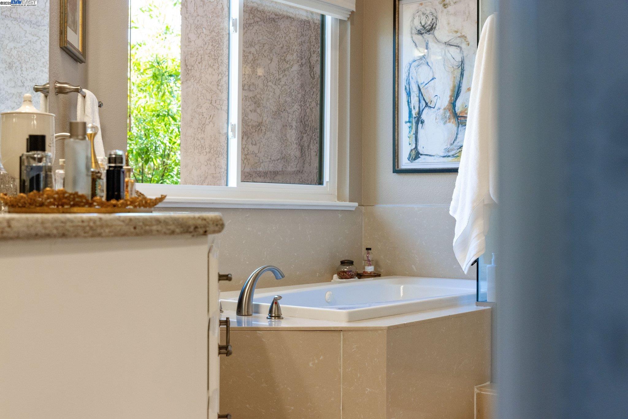 Detail Gallery Image 33 of 58 For 4057 W Lakeshore Dr, San Ramon,  CA 94582 - 3 Beds | 2/1 Baths