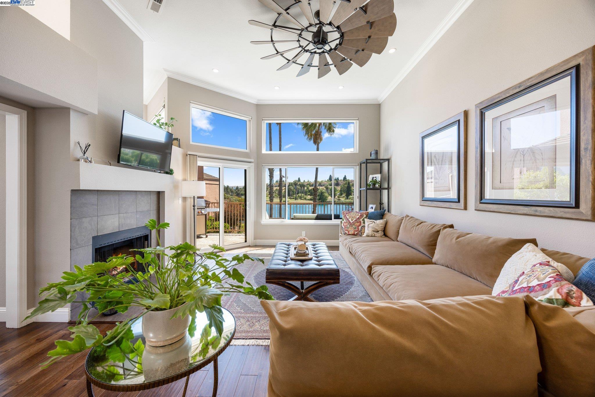 Detail Gallery Image 4 of 58 For 4057 W Lakeshore Dr, San Ramon,  CA 94582 - 3 Beds | 2/1 Baths