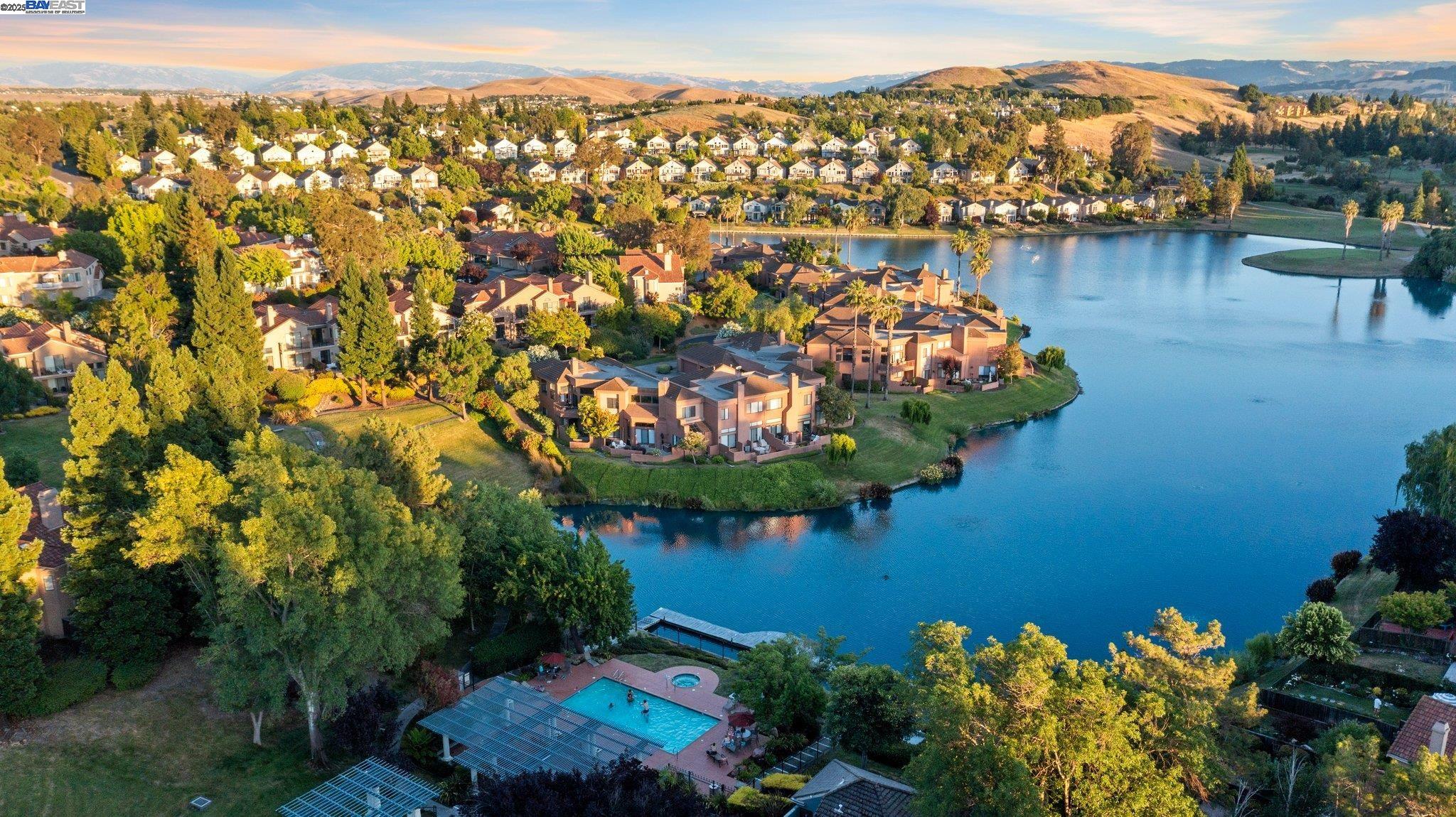Detail Gallery Image 51 of 58 For 4057 W Lakeshore Dr, San Ramon,  CA 94582 - 3 Beds | 2/1 Baths