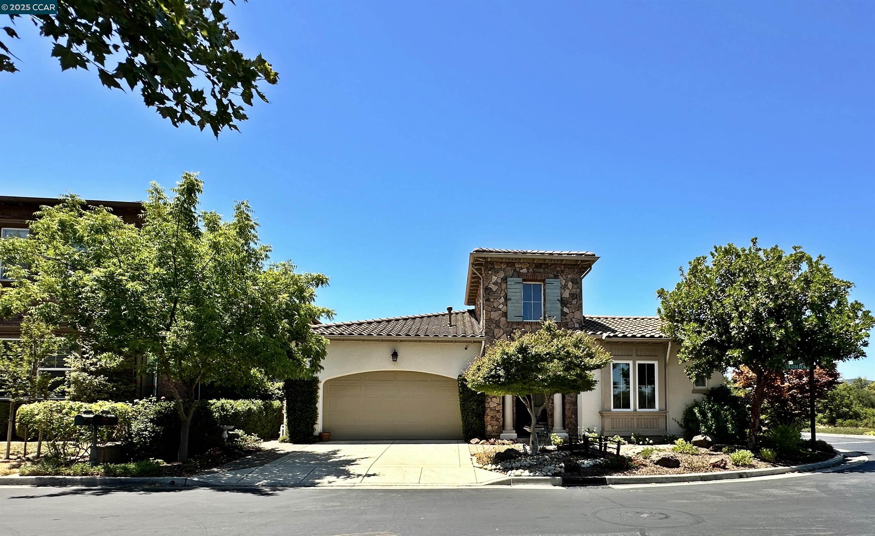 Detail Gallery Image 1 of 42 For 7691 Strath Pl, Gilroy,  CA 95020 - 4 Beds | 3 Baths