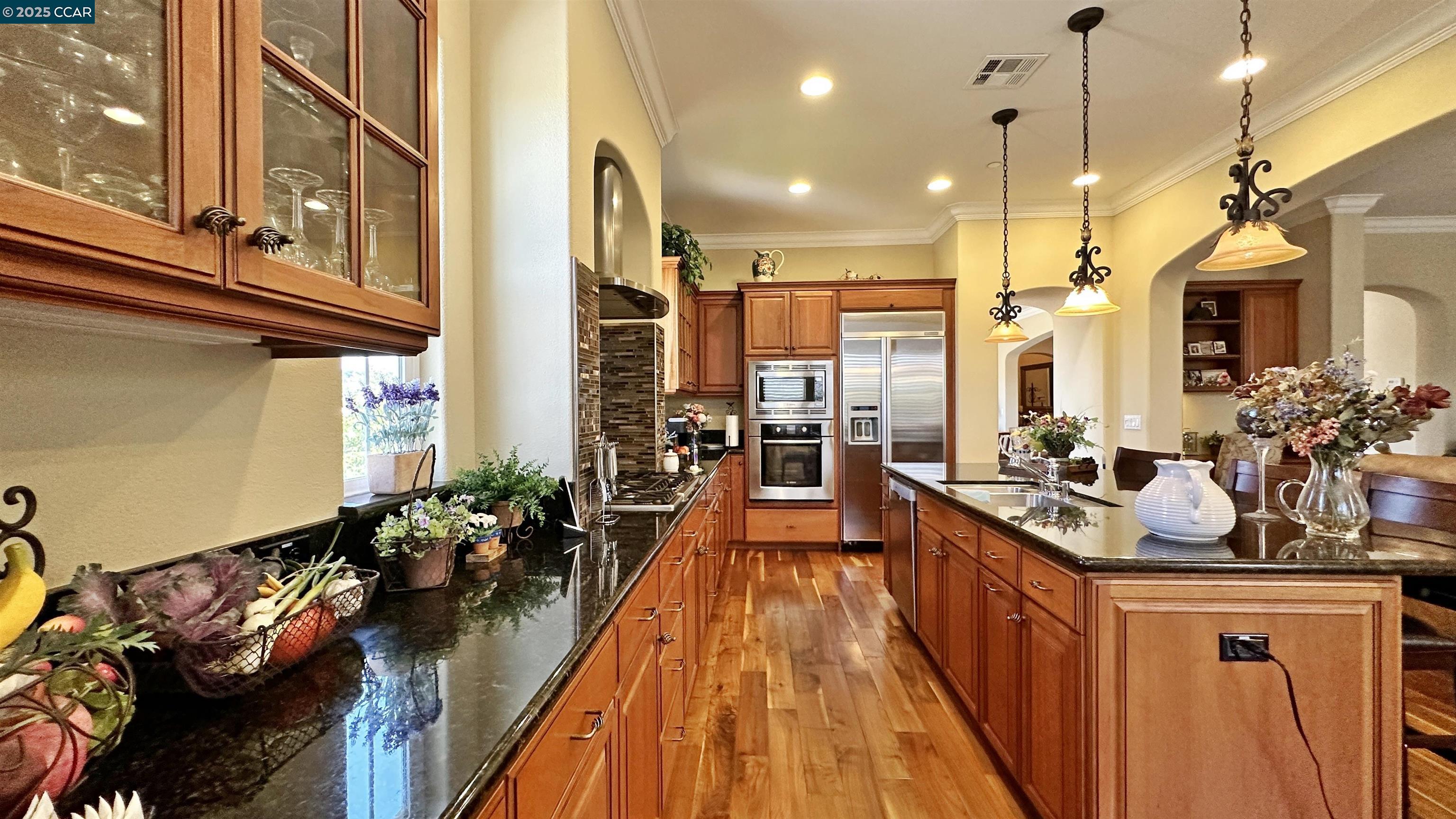 Detail Gallery Image 11 of 42 For 7691 Strath Pl, Gilroy,  CA 95020 - 4 Beds | 3 Baths