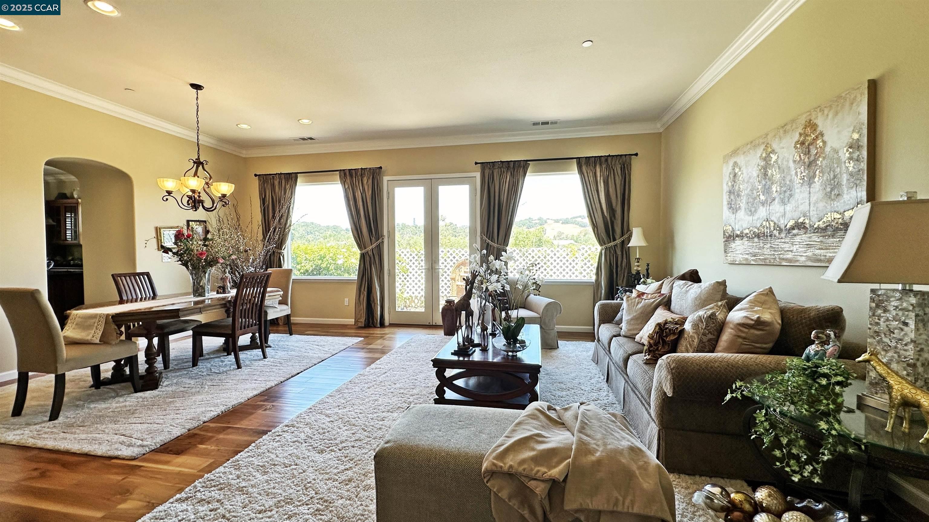Detail Gallery Image 2 of 42 For 7691 Strath Pl, Gilroy,  CA 95020 - 4 Beds | 3 Baths