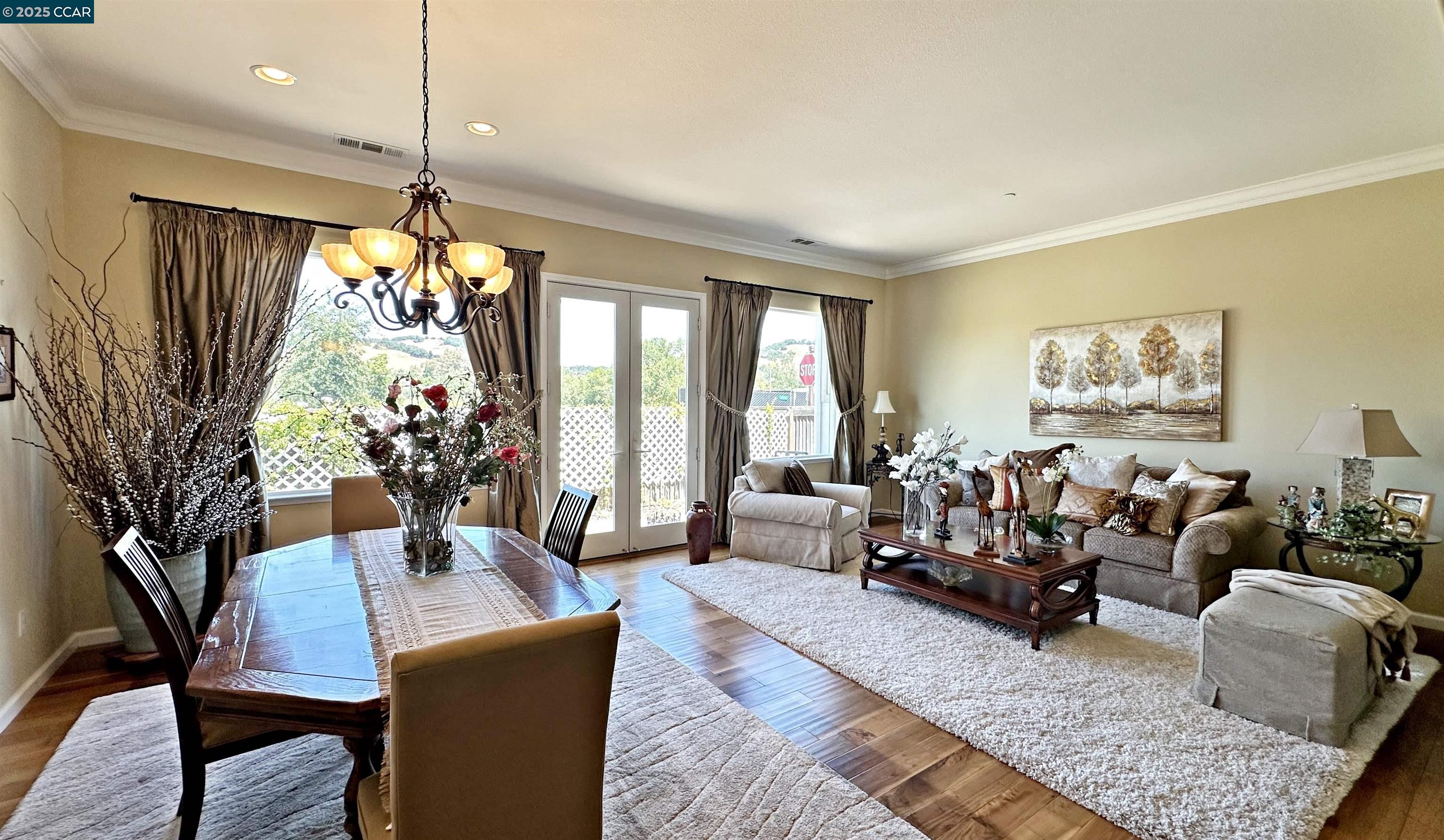Detail Gallery Image 4 of 42 For 7691 Strath Pl, Gilroy,  CA 95020 - 4 Beds | 3 Baths