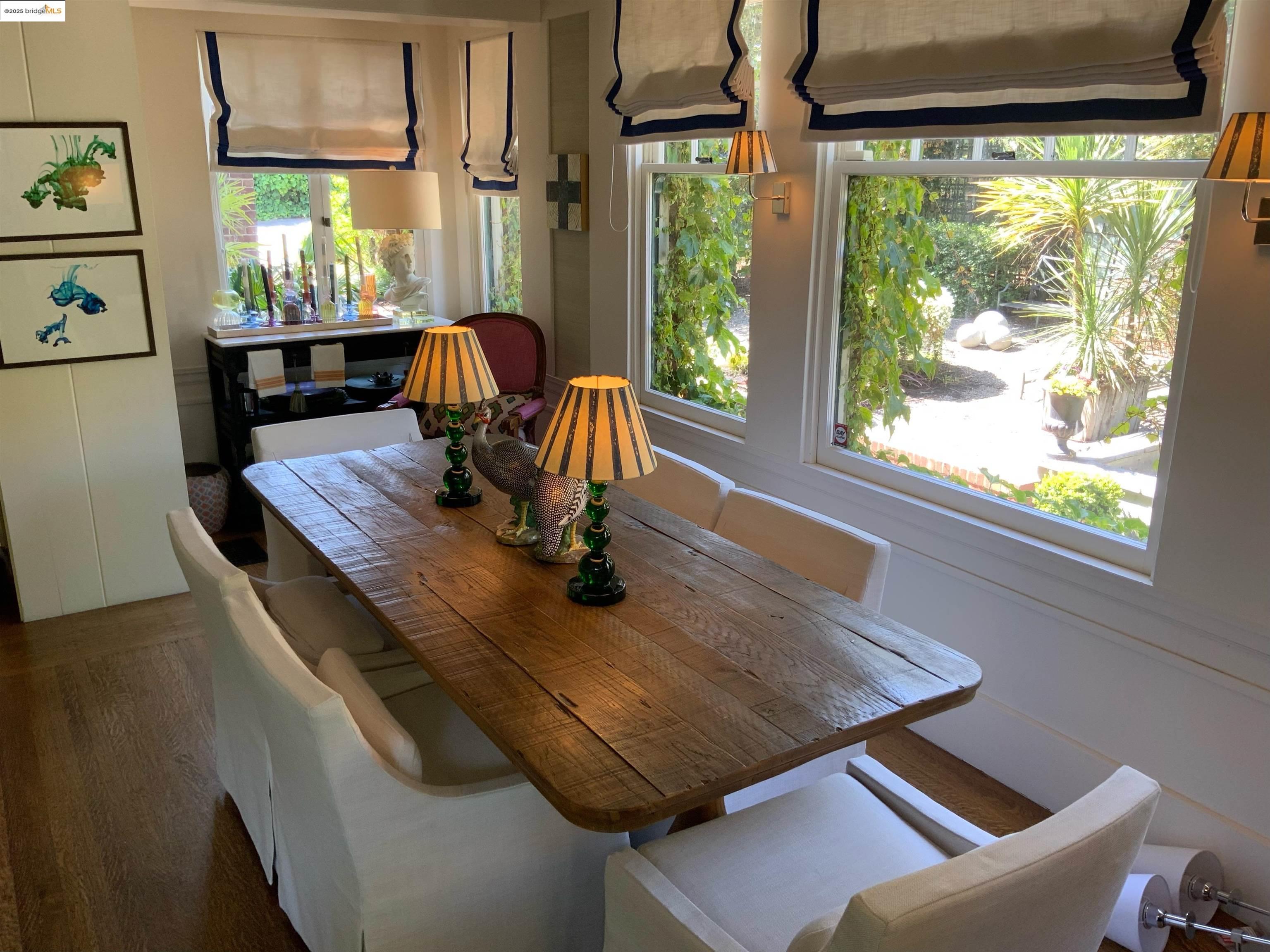 Detail Gallery Image 5 of 11 For 774 Kingston Avenue, Piedmont,  CA 94611 - 5 Beds | 4/2 Baths