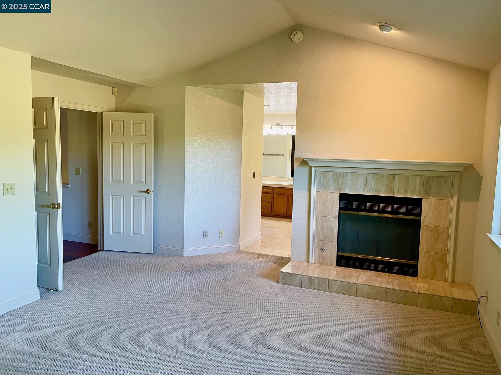 Detail Gallery Image 14 of 29 For 1020 Canyon Hills Road, San Ramon,  CA 94582 - 4 Beds | 2/1 Baths