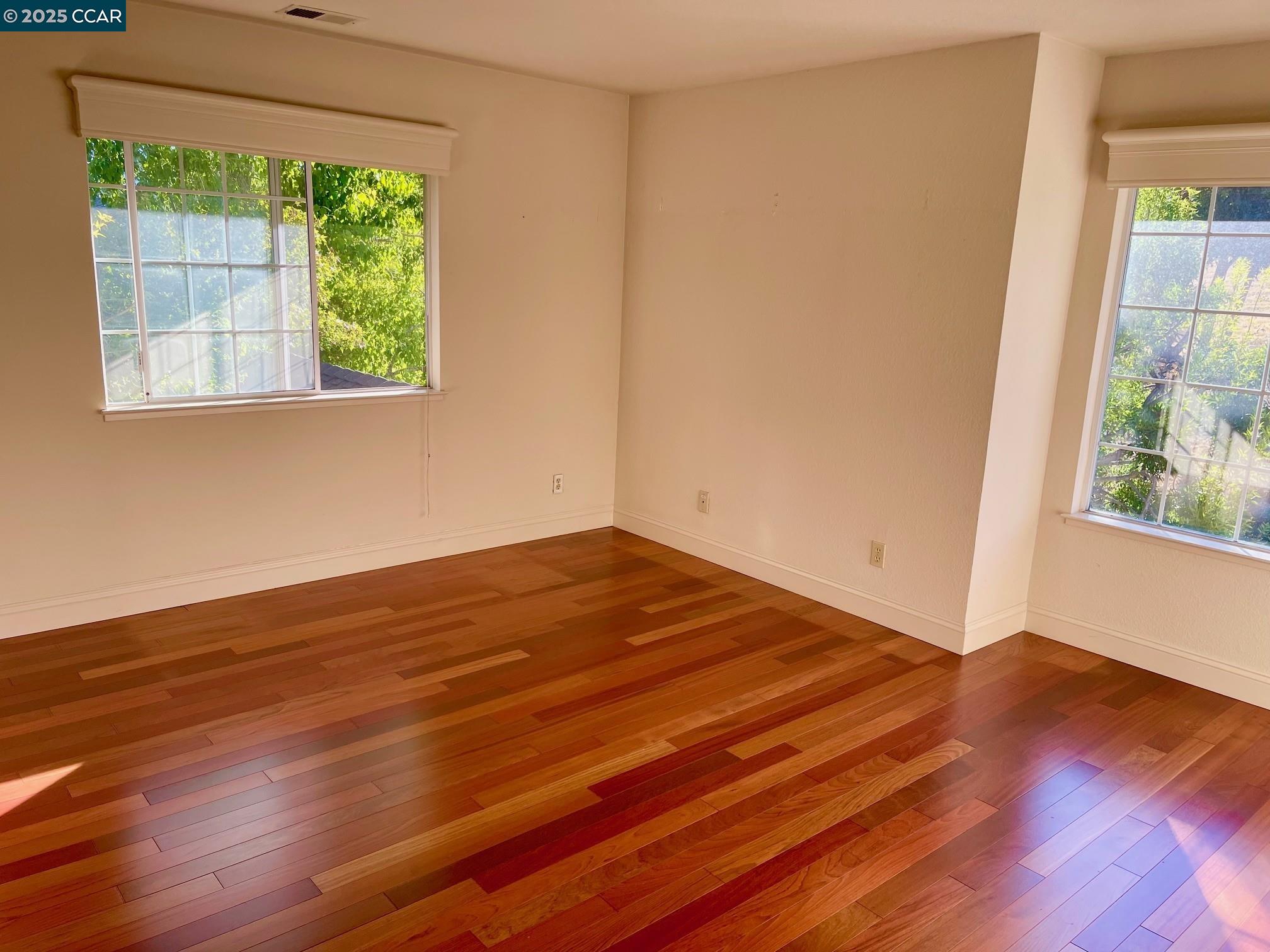 Detail Gallery Image 21 of 29 For 1020 Canyon Hills Road, San Ramon,  CA 94582 - 4 Beds | 2/1 Baths