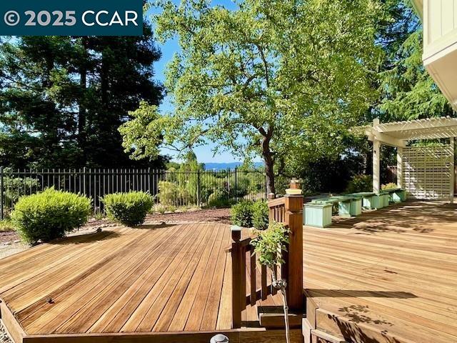 Detail Gallery Image 24 of 29 For 1020 Canyon Hills Road, San Ramon,  CA 94582 - 4 Beds | 2/1 Baths