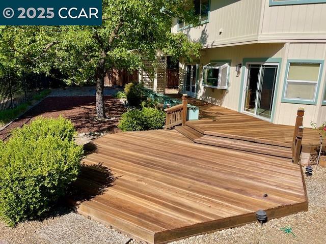 Detail Gallery Image 25 of 29 For 1020 Canyon Hills Road, San Ramon,  CA 94582 - 4 Beds | 2/1 Baths