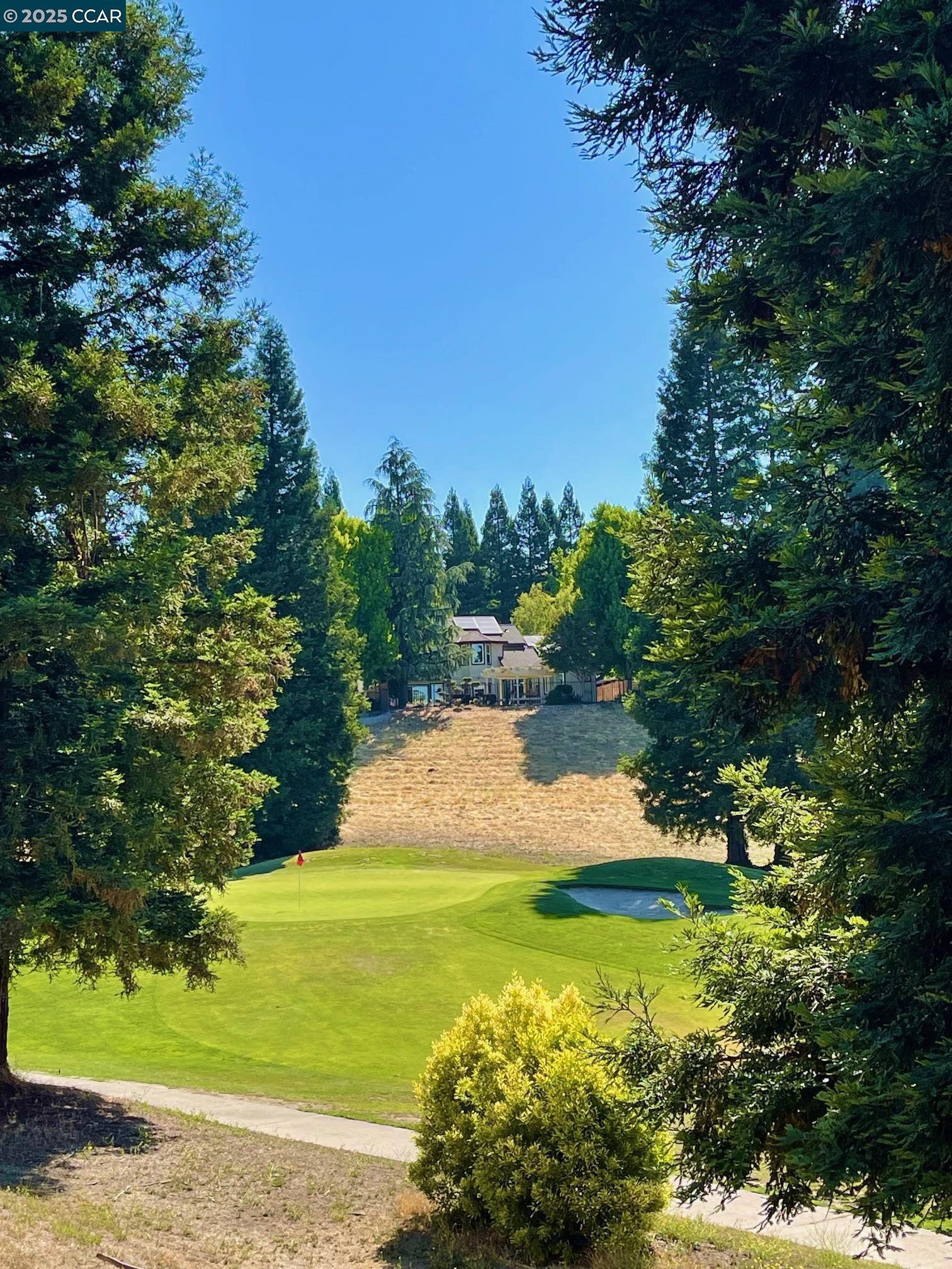Detail Gallery Image 26 of 29 For 1020 Canyon Hills Road, San Ramon,  CA 94582 - 4 Beds | 2/1 Baths
