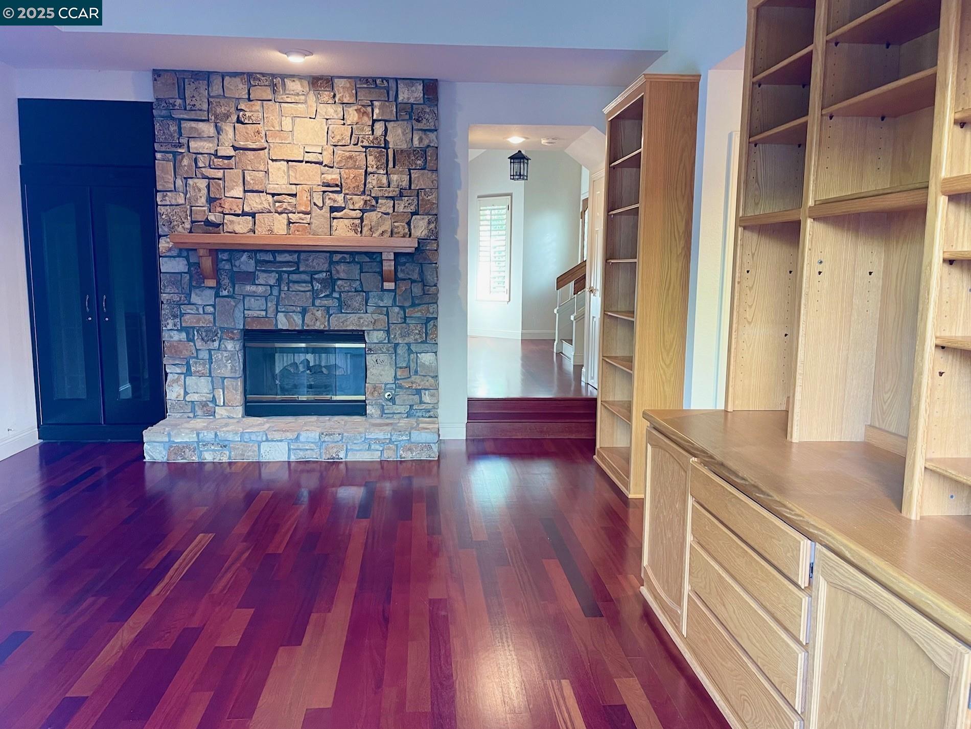 Detail Gallery Image 9 of 29 For 1020 Canyon Hills Road, San Ramon,  CA 94582 - 4 Beds | 2/1 Baths