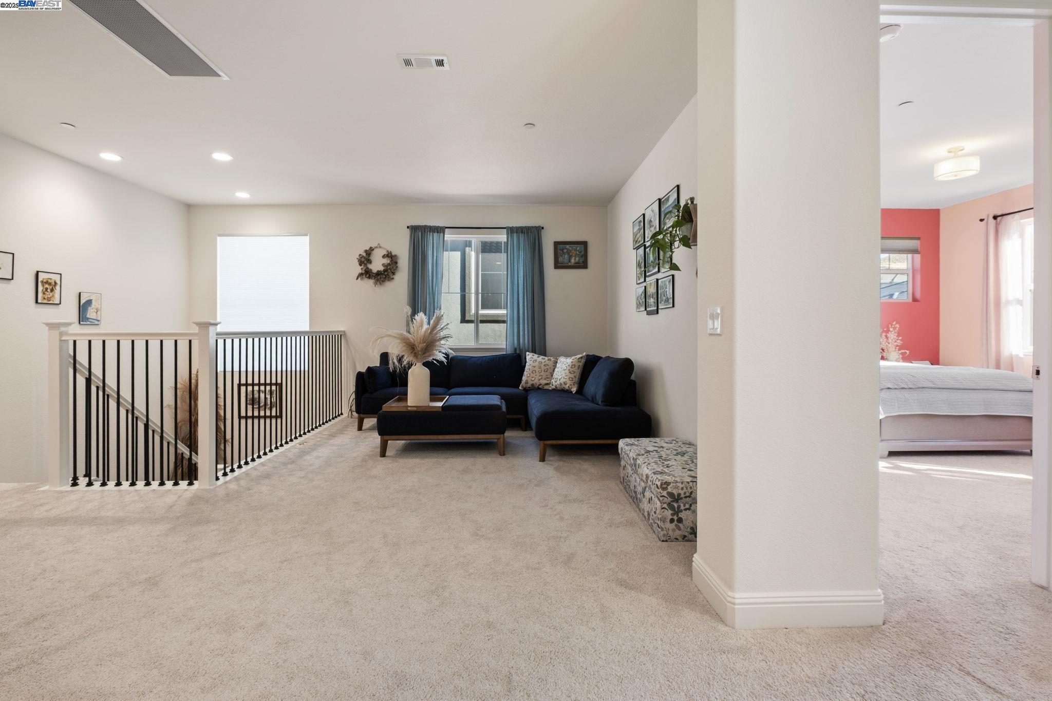 Detail Gallery Image 14 of 40 For 2525 Modena Dr., Pittsburg,  CA 94565 - 5 Beds | 3 Baths