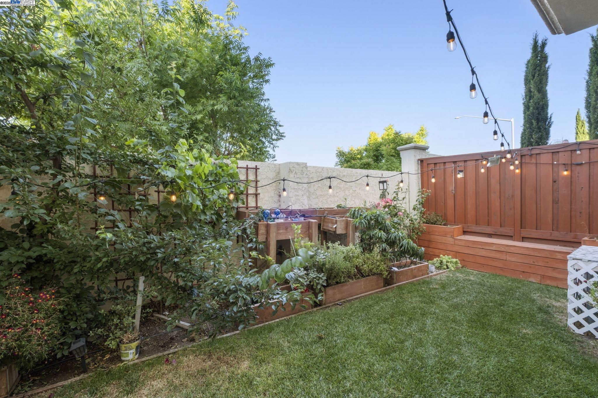 Detail Gallery Image 32 of 40 For 2525 Modena Dr., Pittsburg,  CA 94565 - 5 Beds | 3 Baths