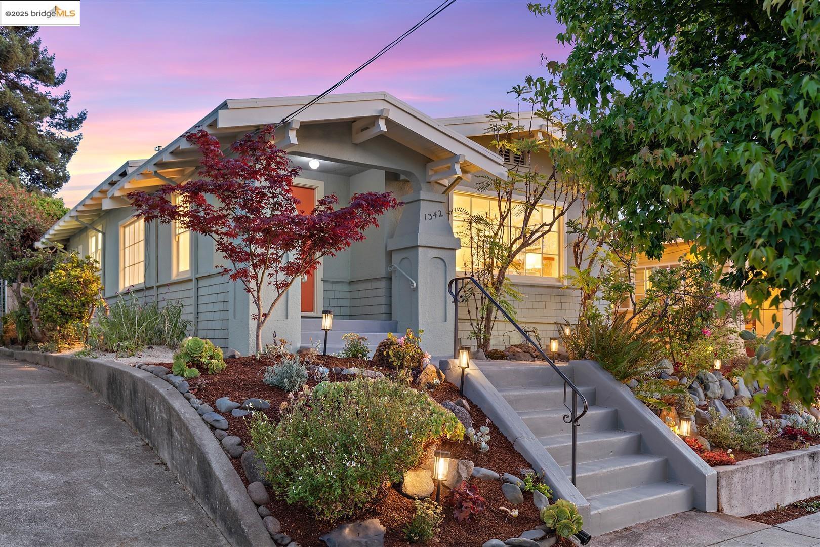 Detail Gallery Image 2 of 60 For 1342 Virginia Street, Berkeley,  CA 94702 - 2 Beds | 2 Baths