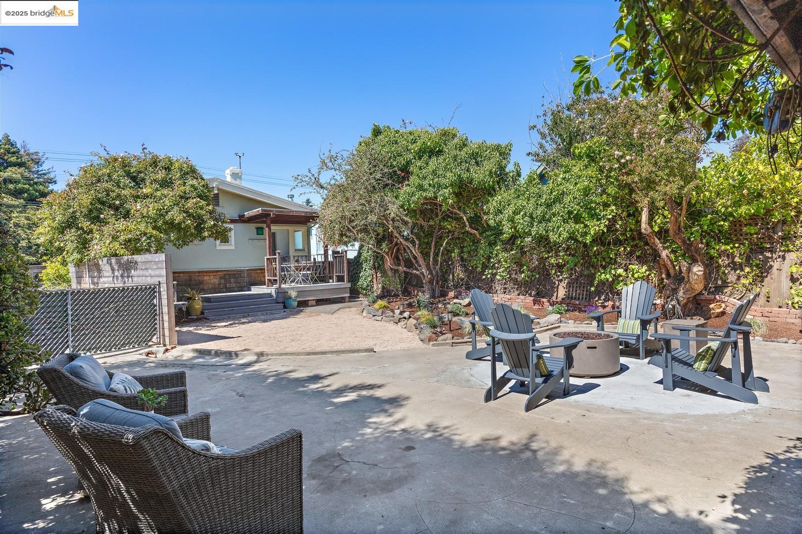 Detail Gallery Image 28 of 60 For 1342 Virginia Street, Berkeley,  CA 94702 - 2 Beds | 2 Baths