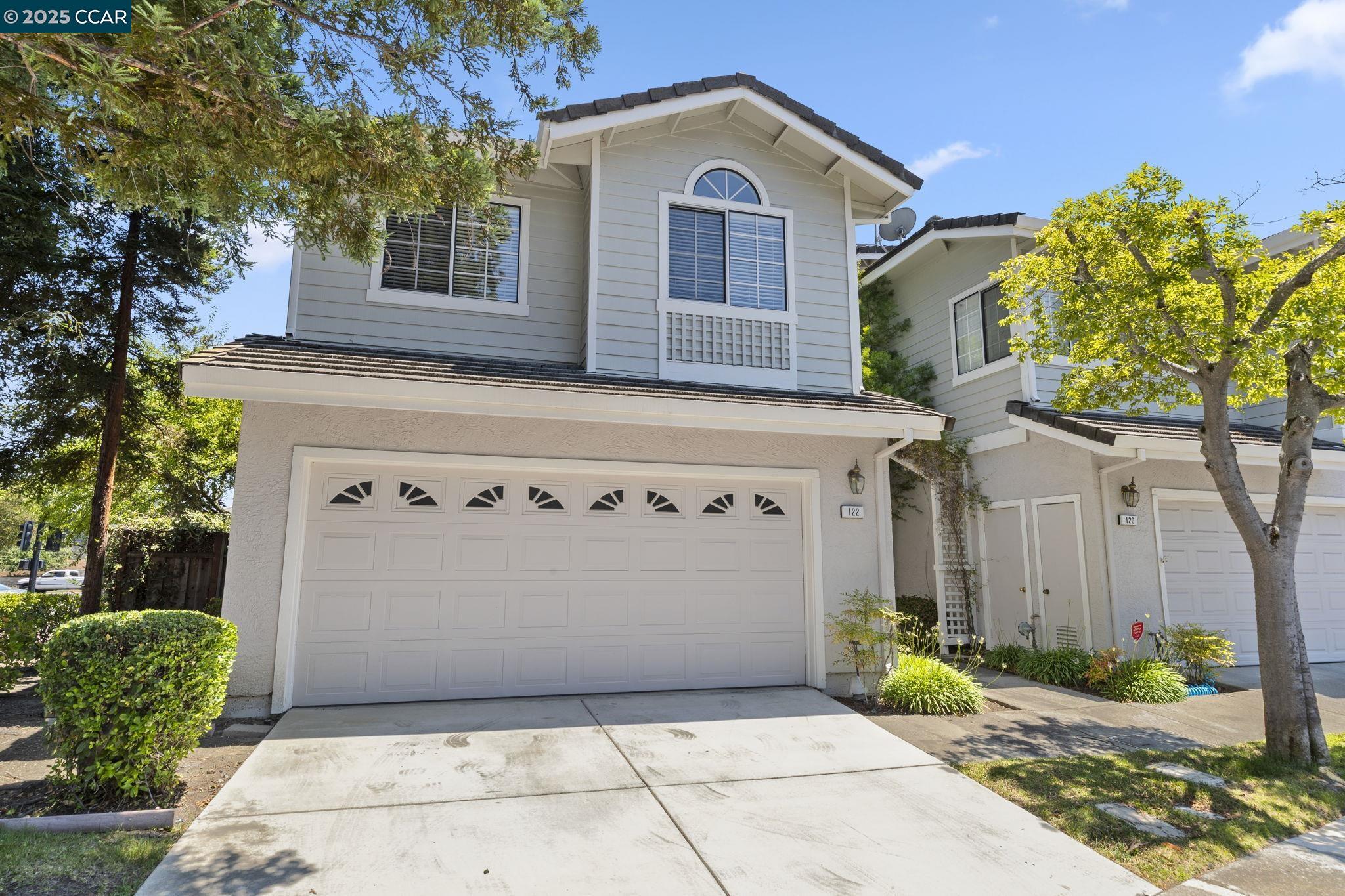 More Details about MLS # 41104699 : 122 HERITAGE PARK DR