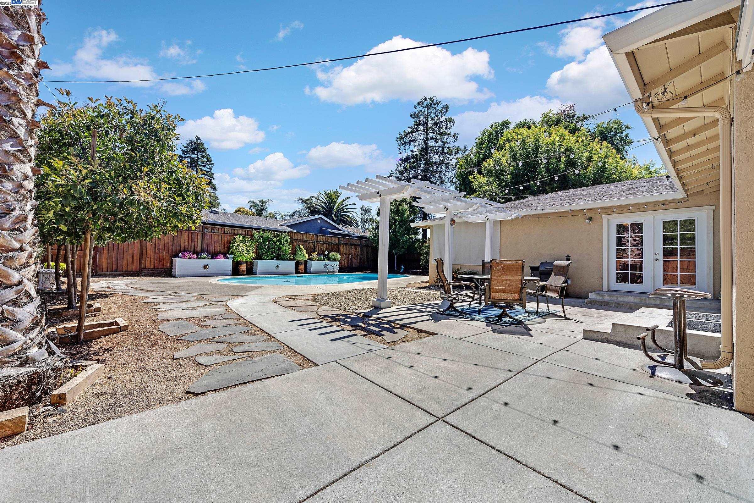 Detail Gallery Image 24 of 28 For 1391 Anza Way, Livermore,  CA 94550 - 3 Beds | 2 Baths