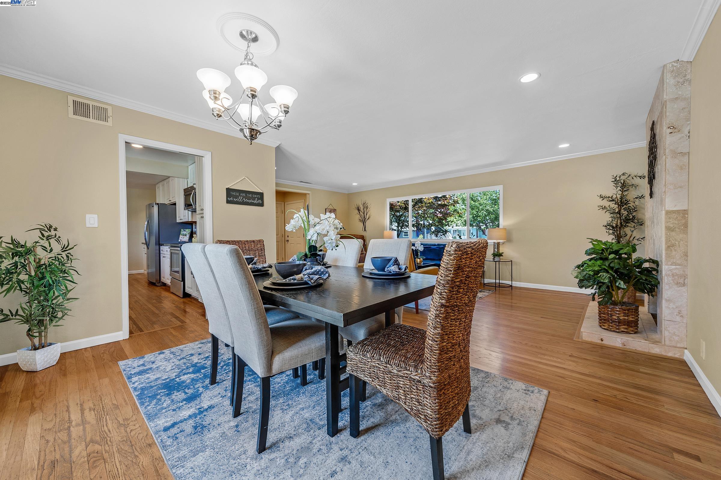 Detail Gallery Image 7 of 28 For 1391 Anza Way, Livermore,  CA 94550 - 3 Beds | 2 Baths