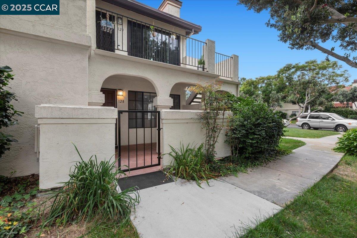 Front Image Thumbnail for CC41104703