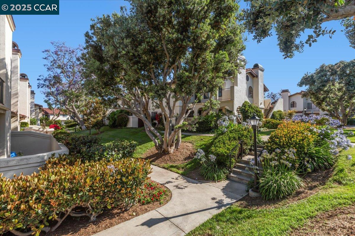 Detail Gallery Image 23 of 40 For 4145 Porte De Merano #128,  San Diego,  CA 92122 - 2 Beds | 2 Baths