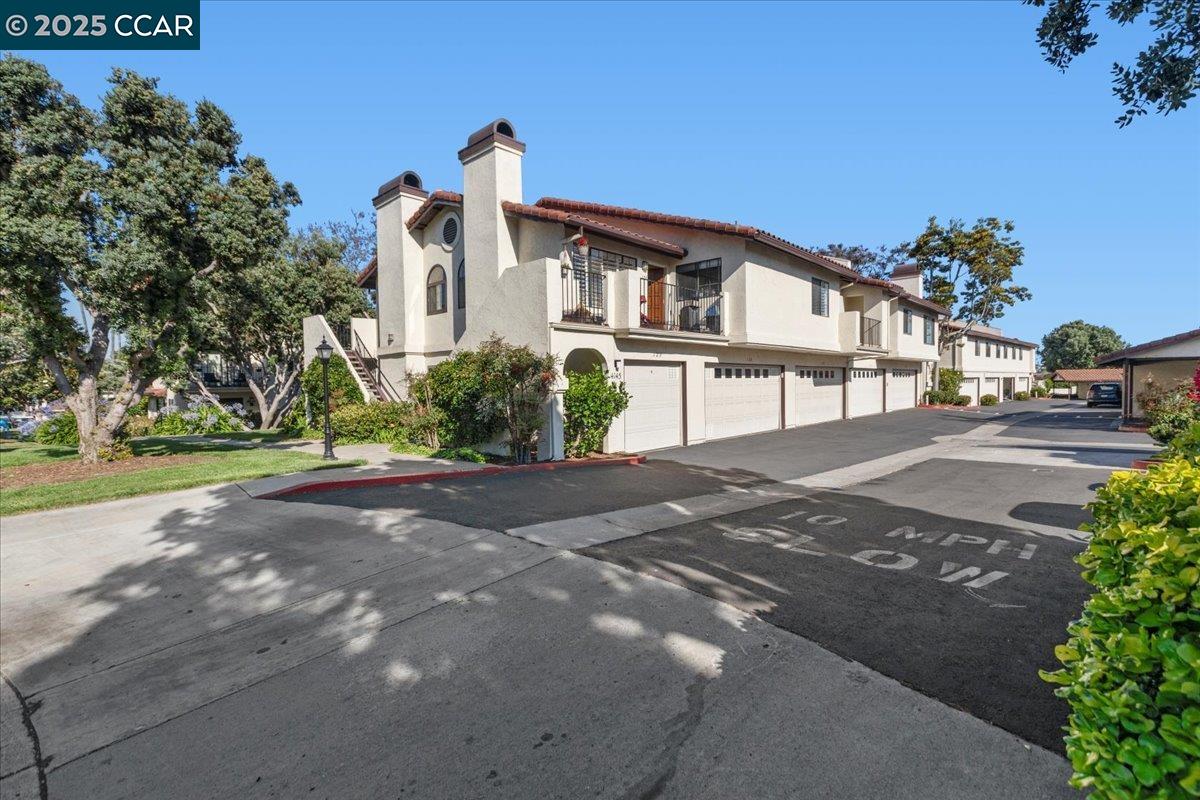 Detail Gallery Image 30 of 40 For 4145 Porte De Merano #128,  San Diego,  CA 92122 - 2 Beds | 2 Baths