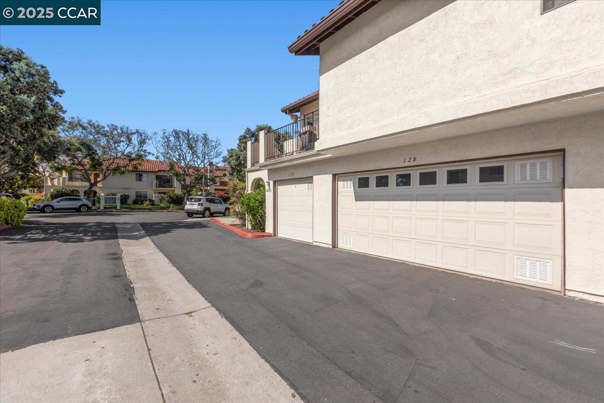 Detail Gallery Image 31 of 40 For 4145 Porte De Merano #128,  San Diego,  CA 92122 - 2 Beds | 2 Baths