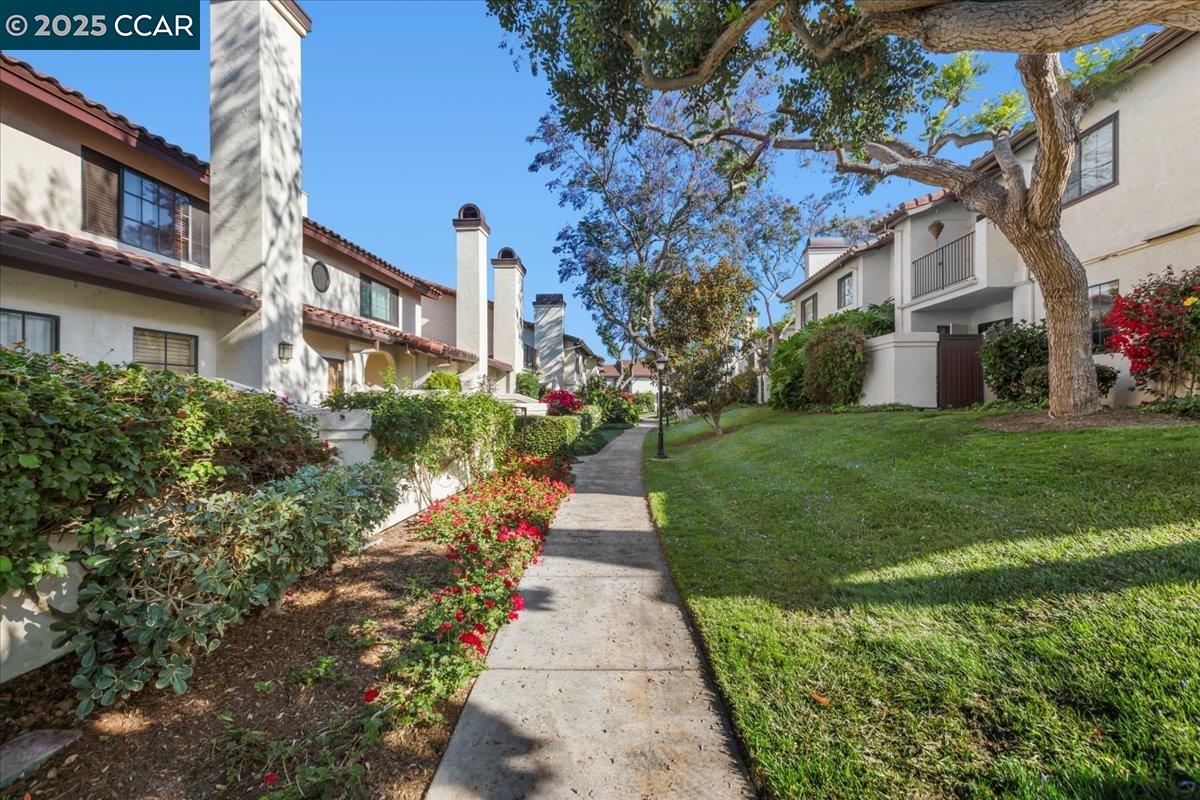 Detail Gallery Image 34 of 40 For 4145 Porte De Merano #128,  San Diego,  CA 92122 - 2 Beds | 2 Baths
