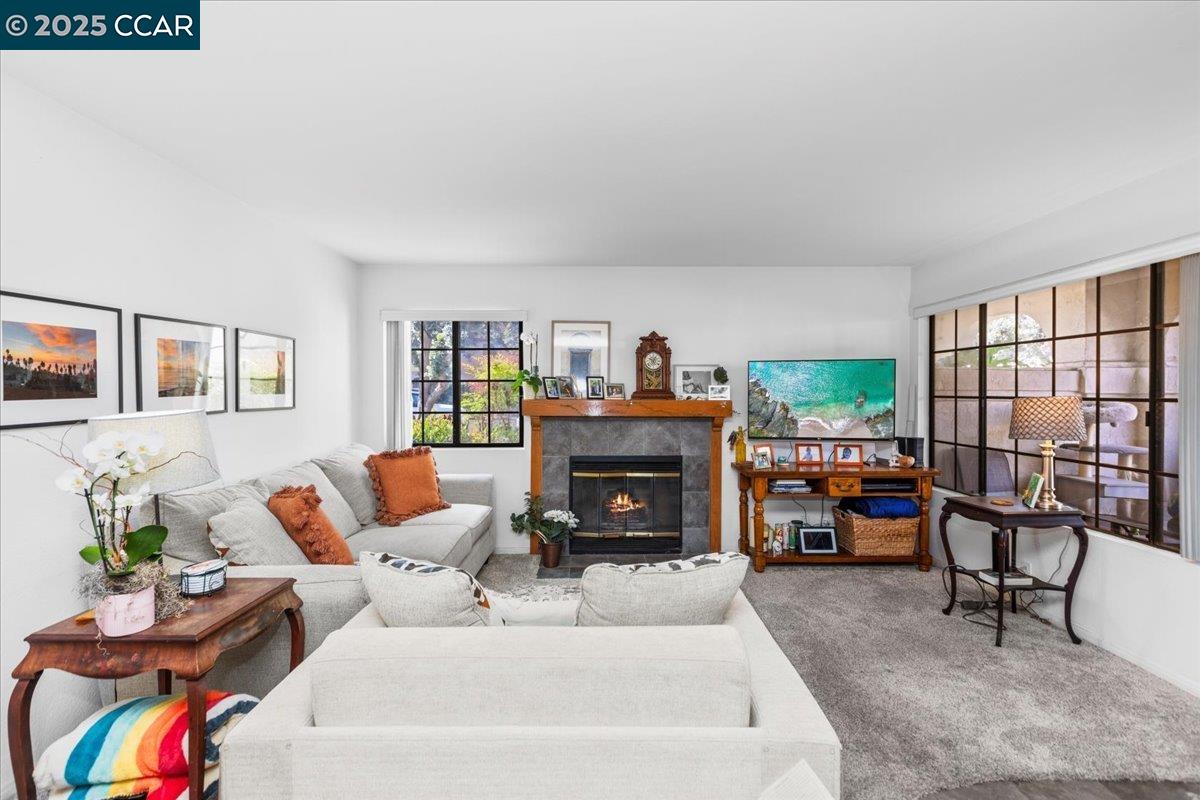 Detail Gallery Image 7 of 40 For 4145 Porte De Merano #128,  San Diego,  CA 92122 - 2 Beds | 2 Baths
