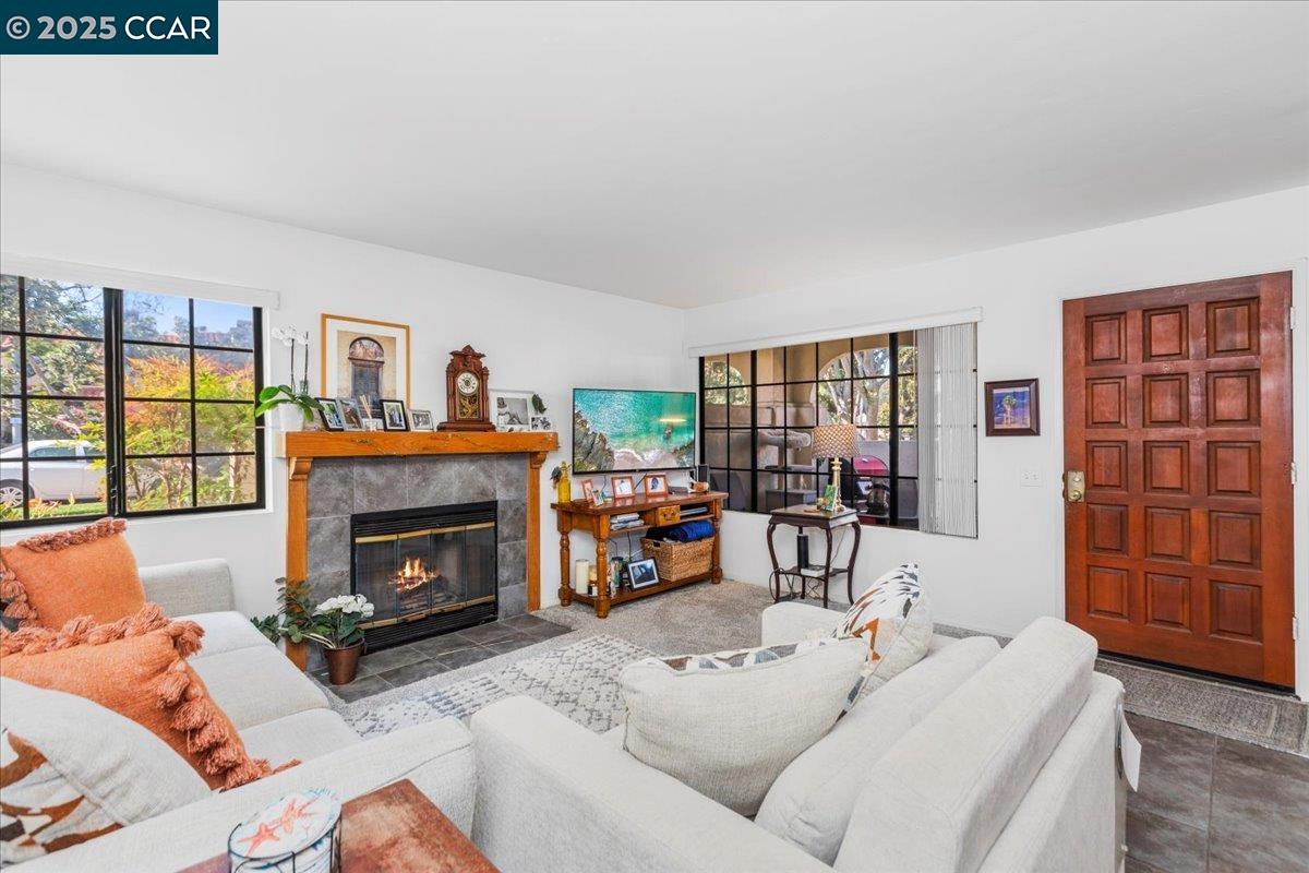 Detail Gallery Image 8 of 40 For 4145 Porte De Merano #128,  San Diego,  CA 92122 - 2 Beds | 2 Baths