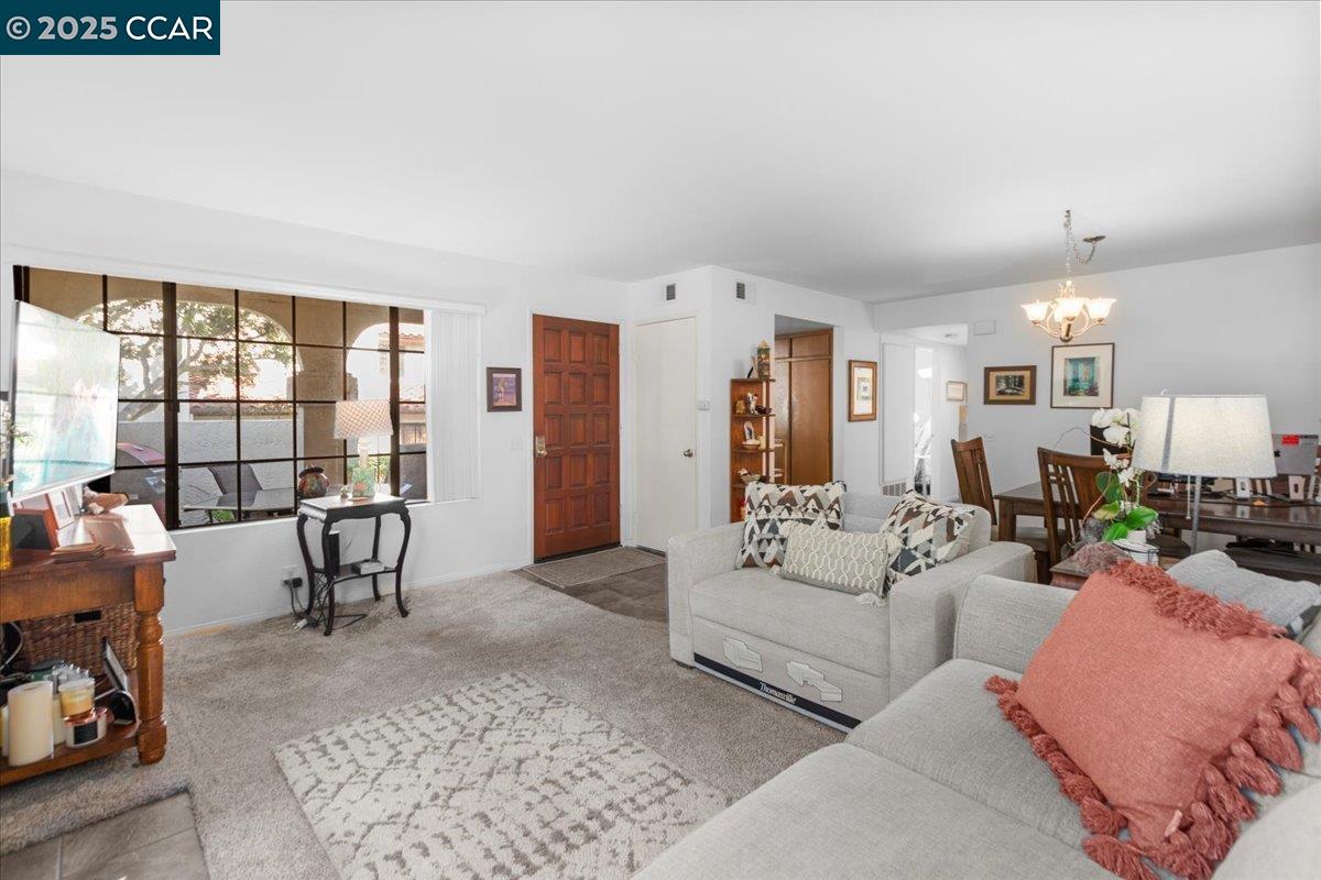 Detail Gallery Image 10 of 40 For 4145 Porte De Merano #128,  San Diego,  CA 92122 - 2 Beds | 2 Baths