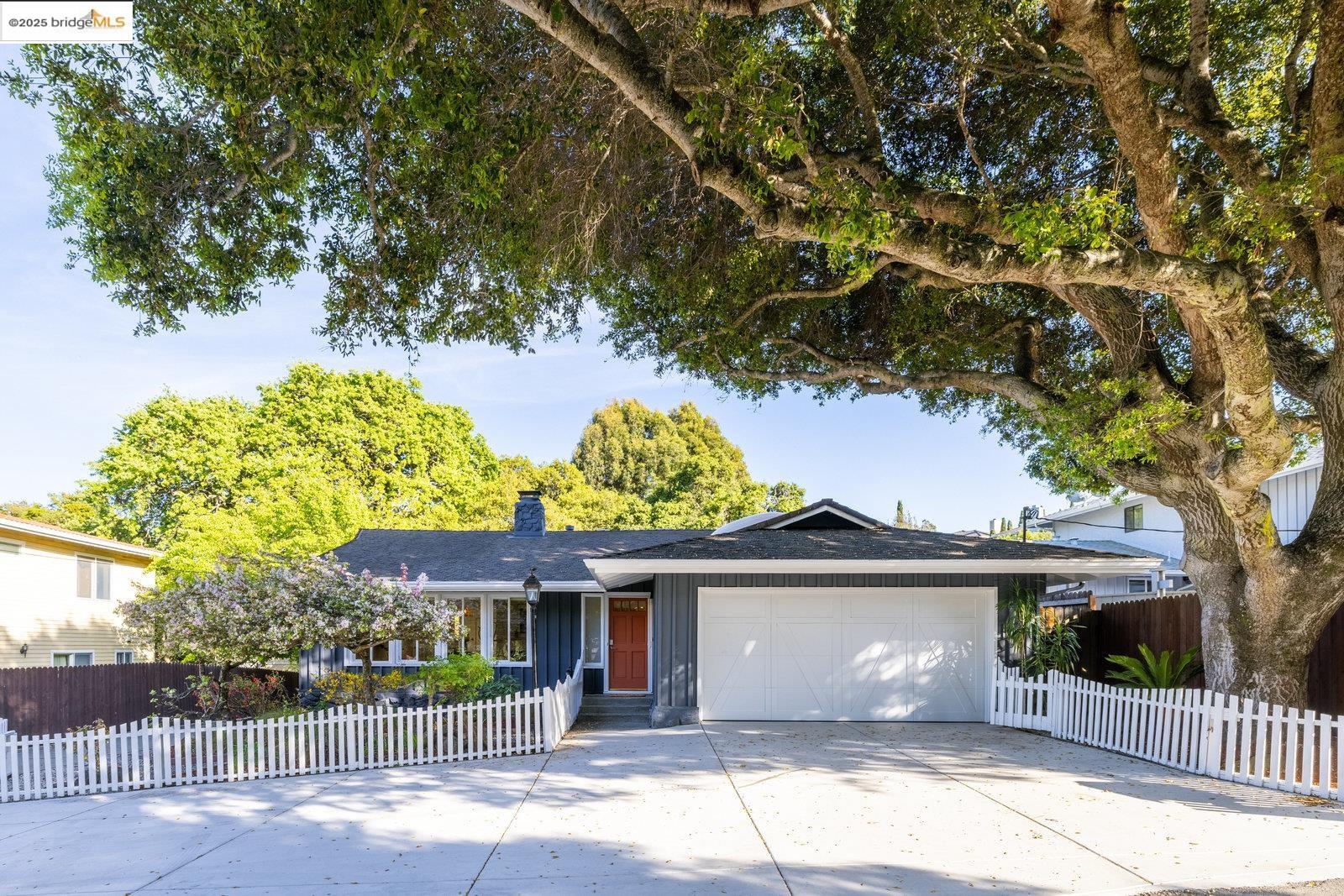 Detail Gallery Image 1 of 53 For 25 Cavoretto Ln, El Sobrante,  CA 94803 - 4 Beds | 2 Baths
