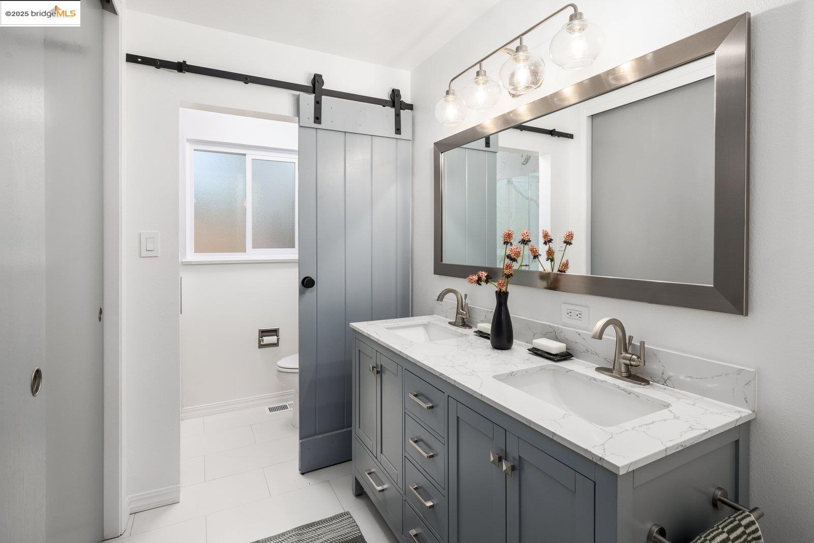 Detail Gallery Image 28 of 53 For 25 Cavoretto Ln, El Sobrante,  CA 94803 - 4 Beds | 2 Baths