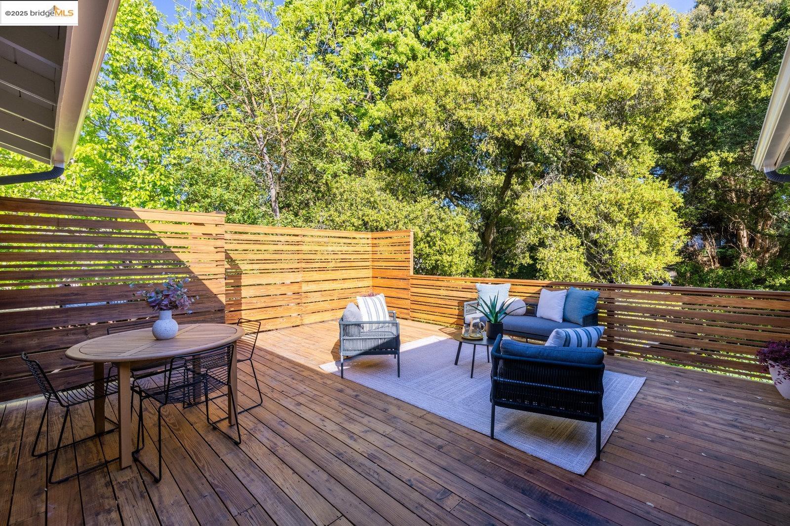 Detail Gallery Image 31 of 53 For 25 Cavoretto Ln, El Sobrante,  CA 94803 - 4 Beds | 2 Baths