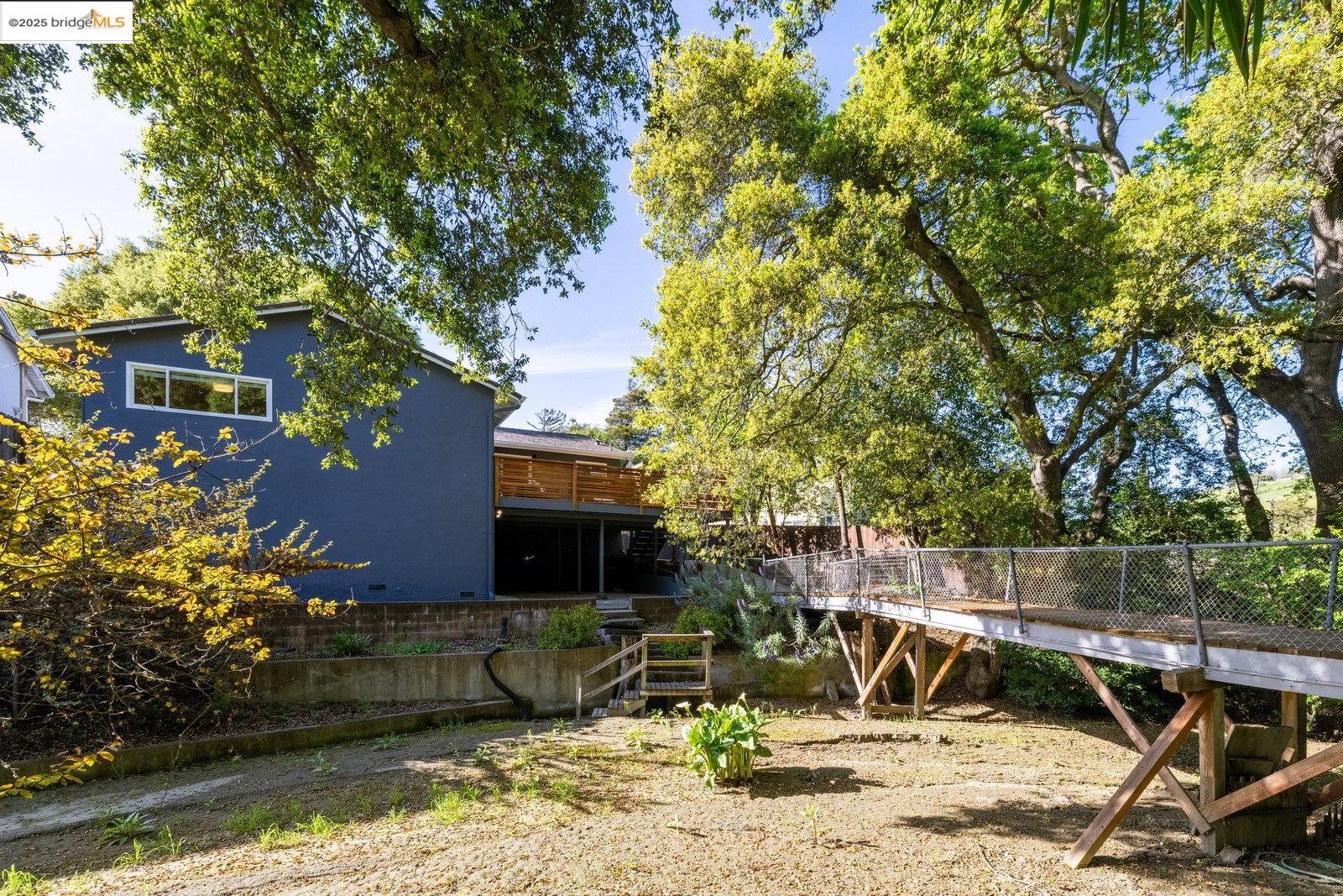 Detail Gallery Image 41 of 53 For 25 Cavoretto Ln, El Sobrante,  CA 94803 - 4 Beds | 2 Baths