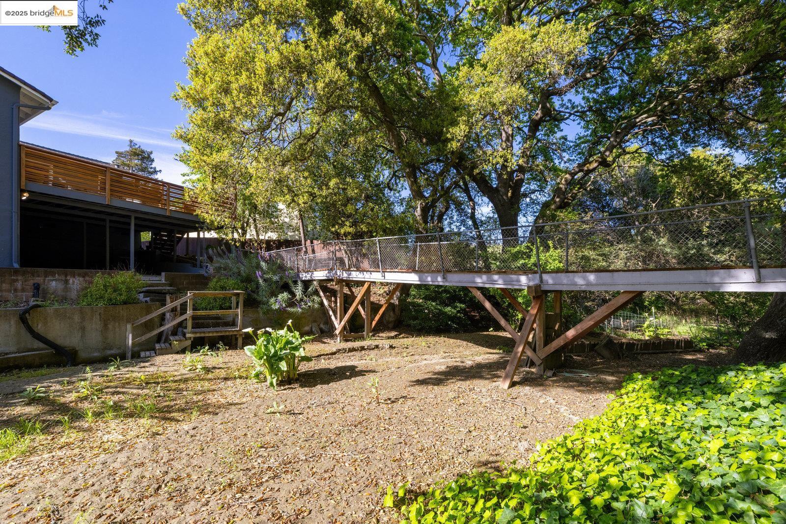 Detail Gallery Image 42 of 53 For 25 Cavoretto Ln, El Sobrante,  CA 94803 - 4 Beds | 2 Baths