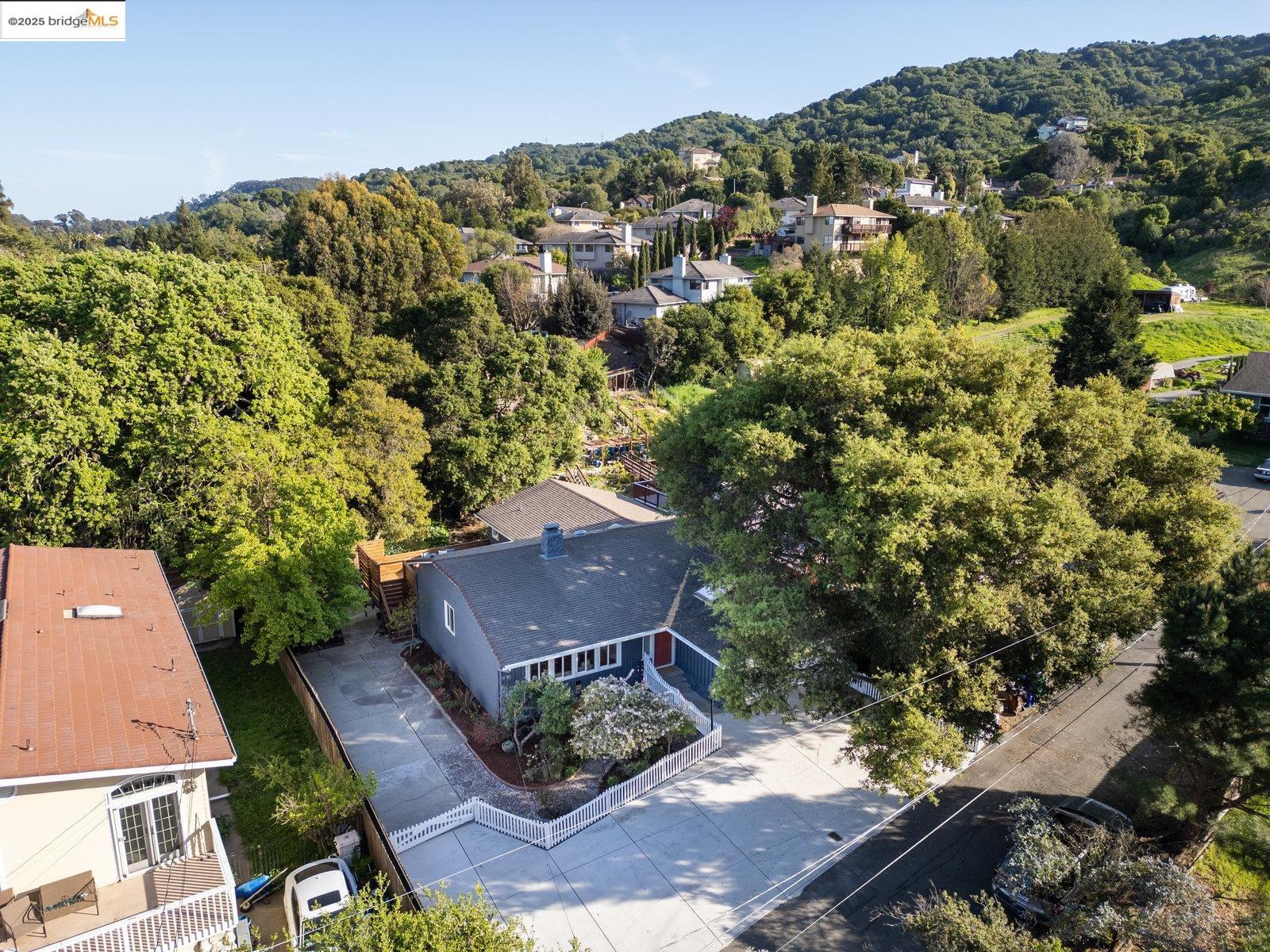 Detail Gallery Image 45 of 53 For 25 Cavoretto Ln, El Sobrante,  CA 94803 - 4 Beds | 2 Baths
