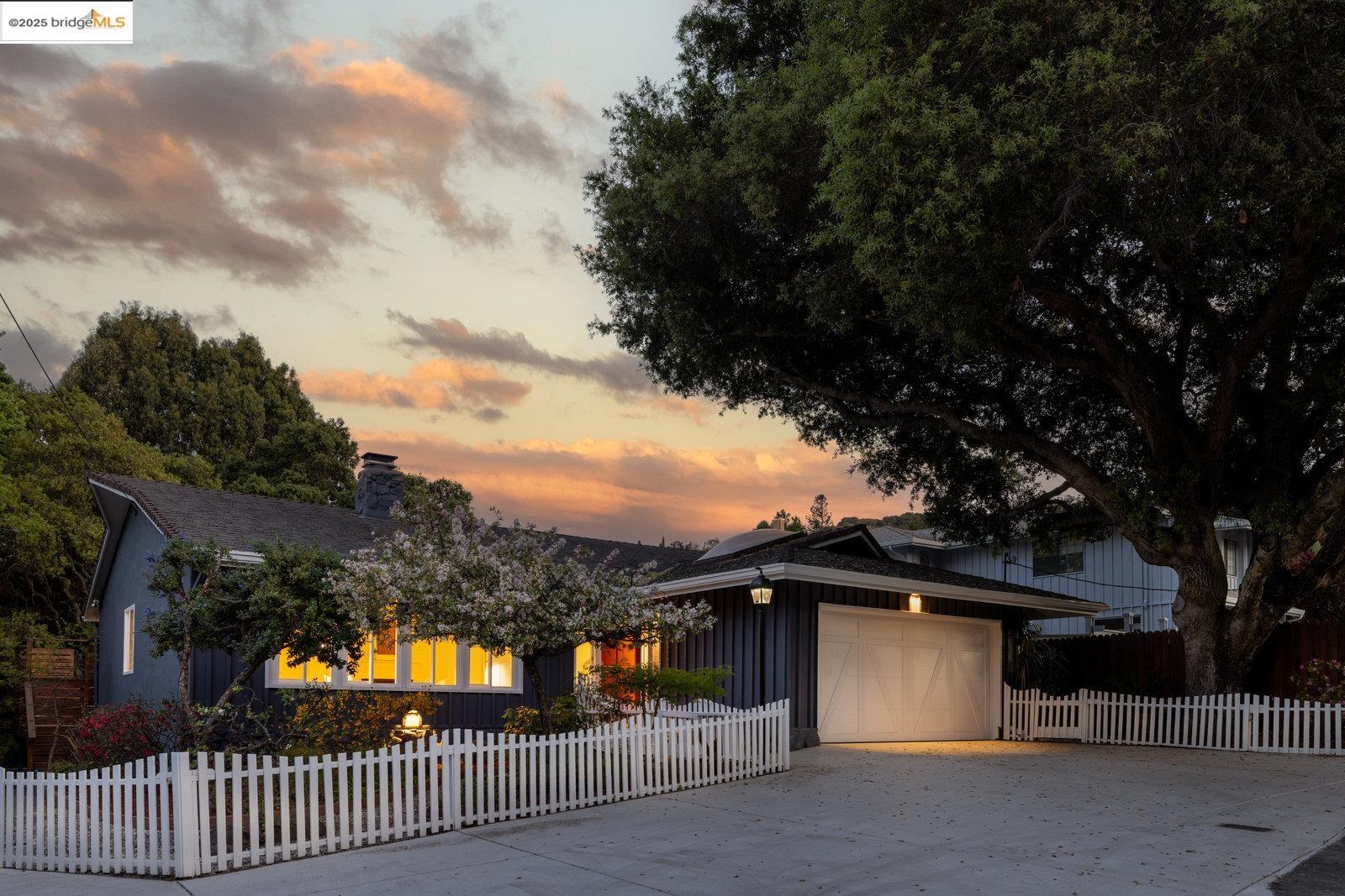 Detail Gallery Image 50 of 53 For 25 Cavoretto Ln, El Sobrante,  CA 94803 - 4 Beds | 2 Baths