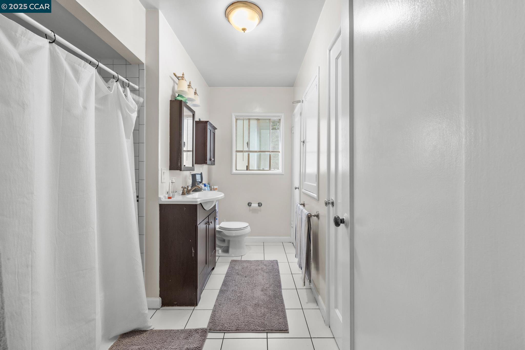 Detail Gallery Image 14 of 25 For 3038 Shattuck Ave, Berkeley,  CA 94705 - – Beds | – Baths