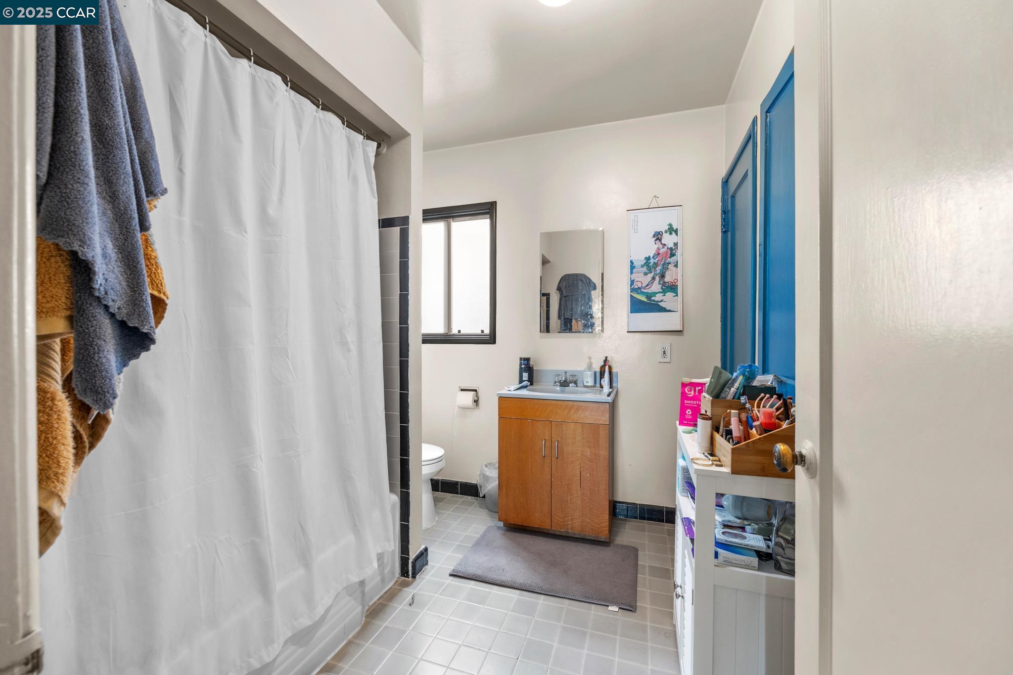 Detail Gallery Image 19 of 25 For 3038 Shattuck Ave, Berkeley,  CA 94705 - – Beds | – Baths