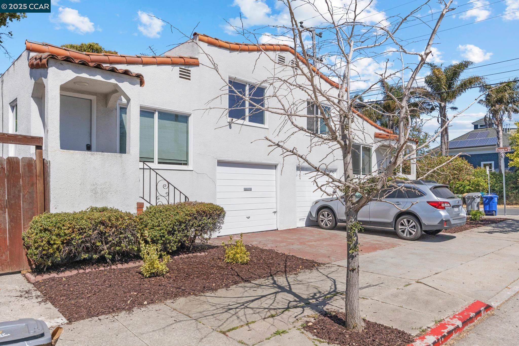 Detail Gallery Image 3 of 9 For 3038 Shattuck Ave, Berkeley,  CA 94705 - – Beds | – Baths