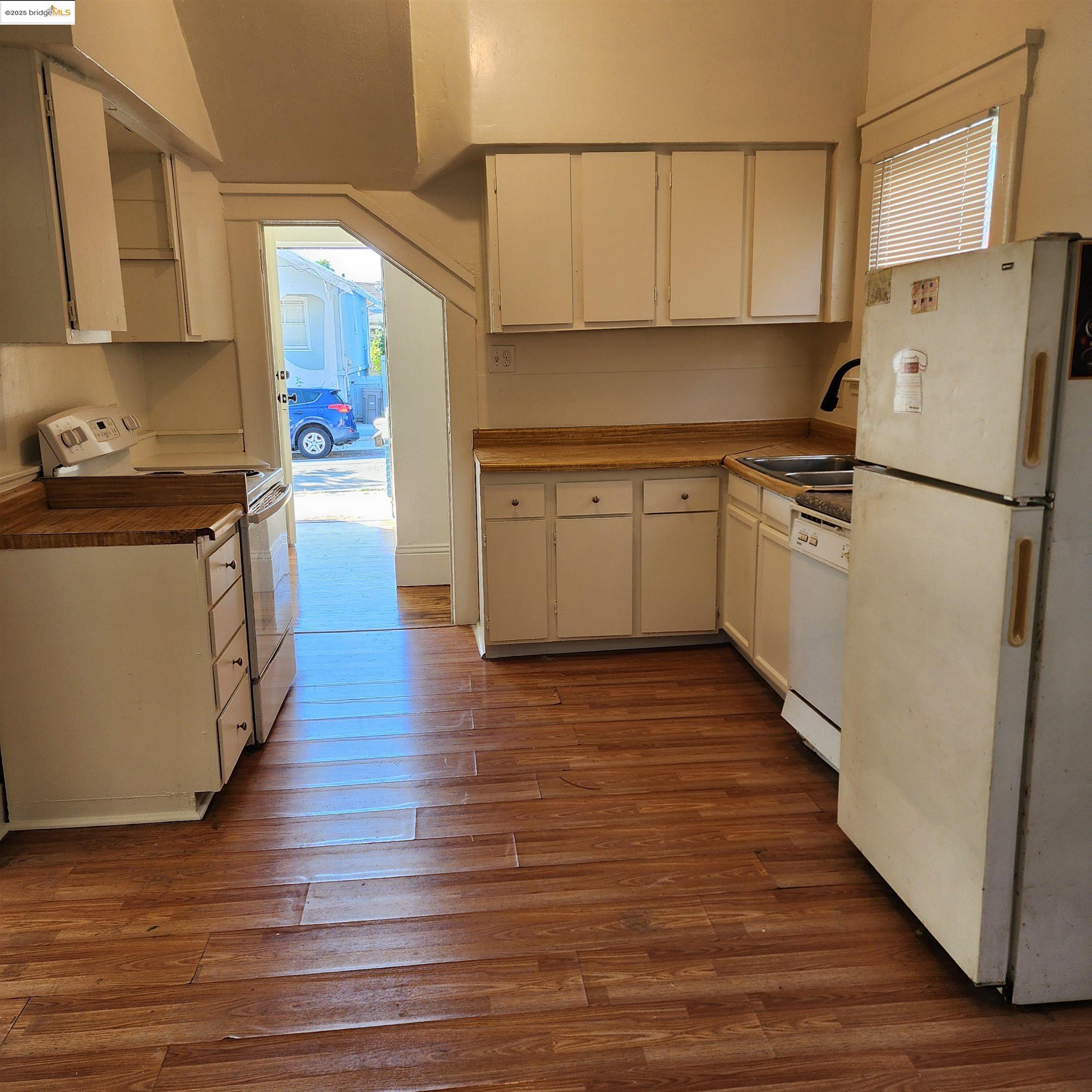 Detail Gallery Image 11 of 28 For 3122 Minna Ave, Oakland,  CA 94619 - – Beds | – Baths
