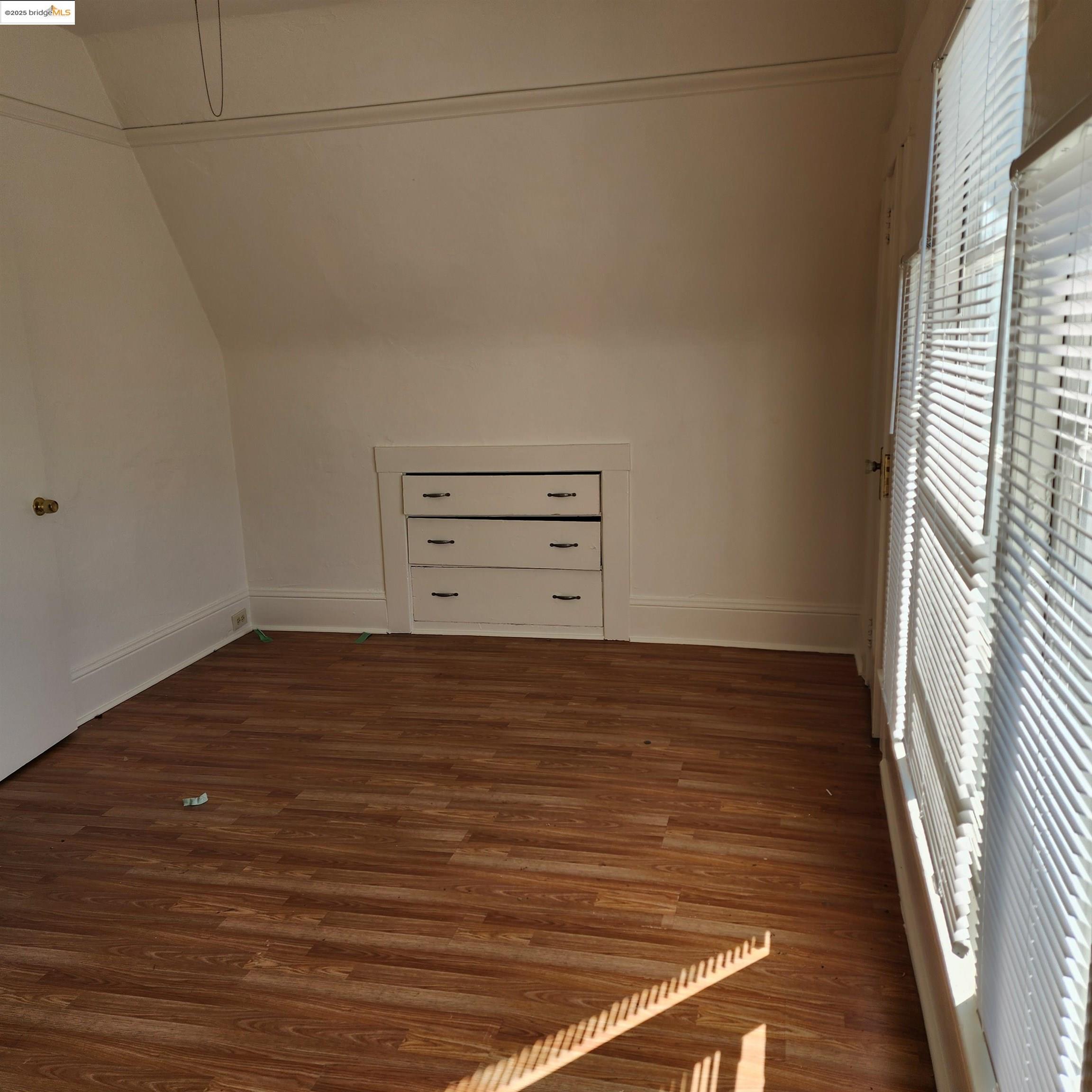 Detail Gallery Image 19 of 28 For 3122 Minna Ave, Oakland,  CA 94619 - – Beds | – Baths