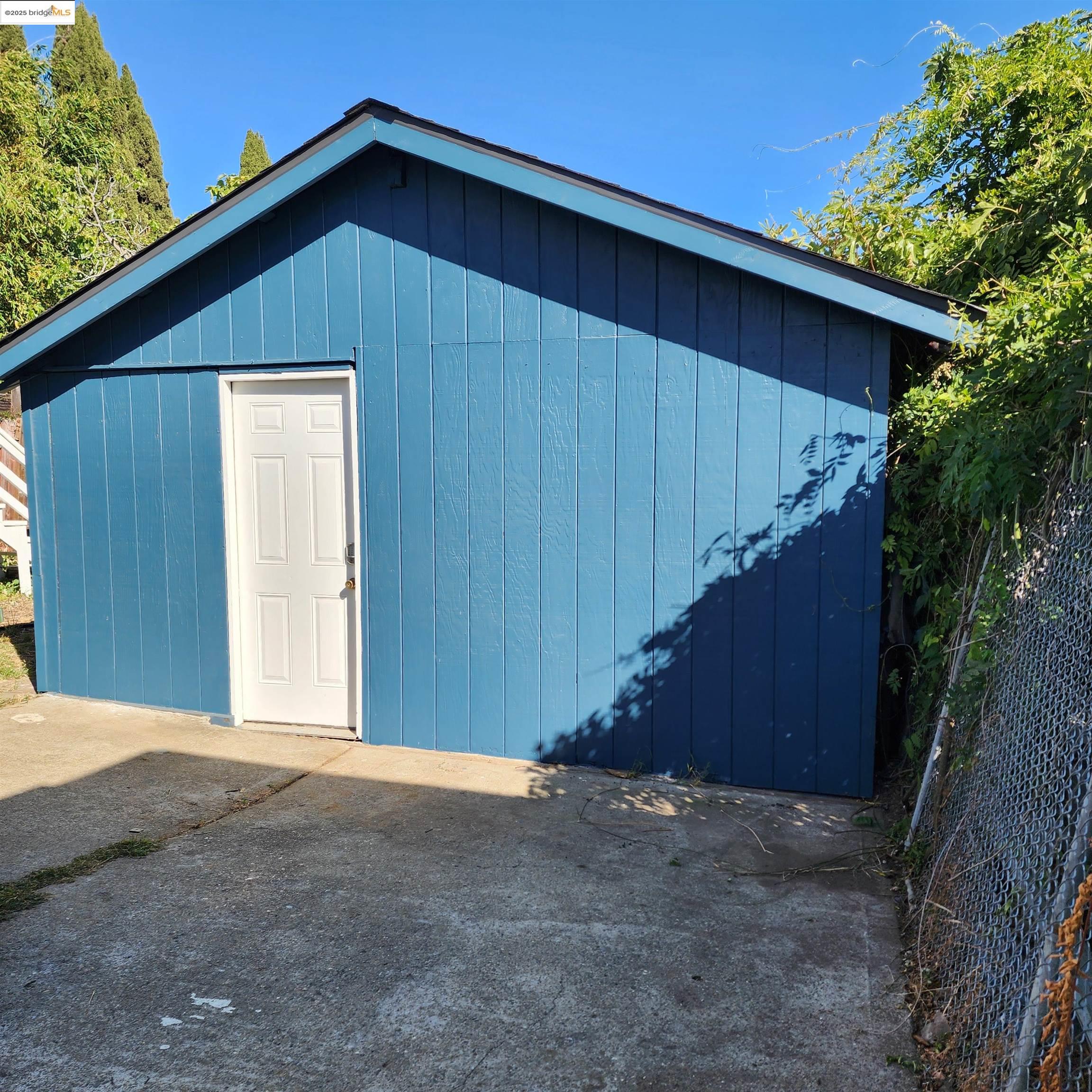 Detail Gallery Image 25 of 28 For 3122 Minna Ave, Oakland,  CA 94619 - – Beds | – Baths