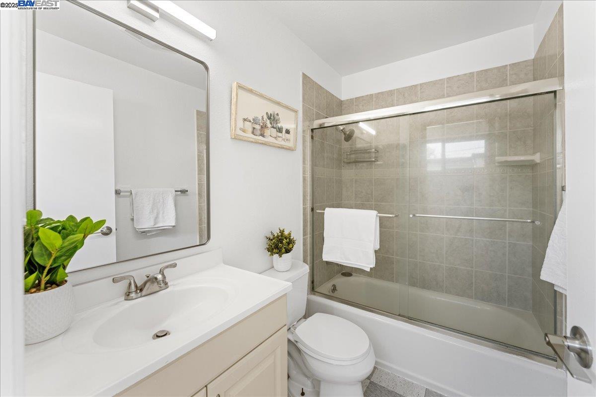 Detail Gallery Image 23 of 39 For 2427 South Dr, Santa Clara,  CA 95051 - 3 Beds | 2/1 Baths