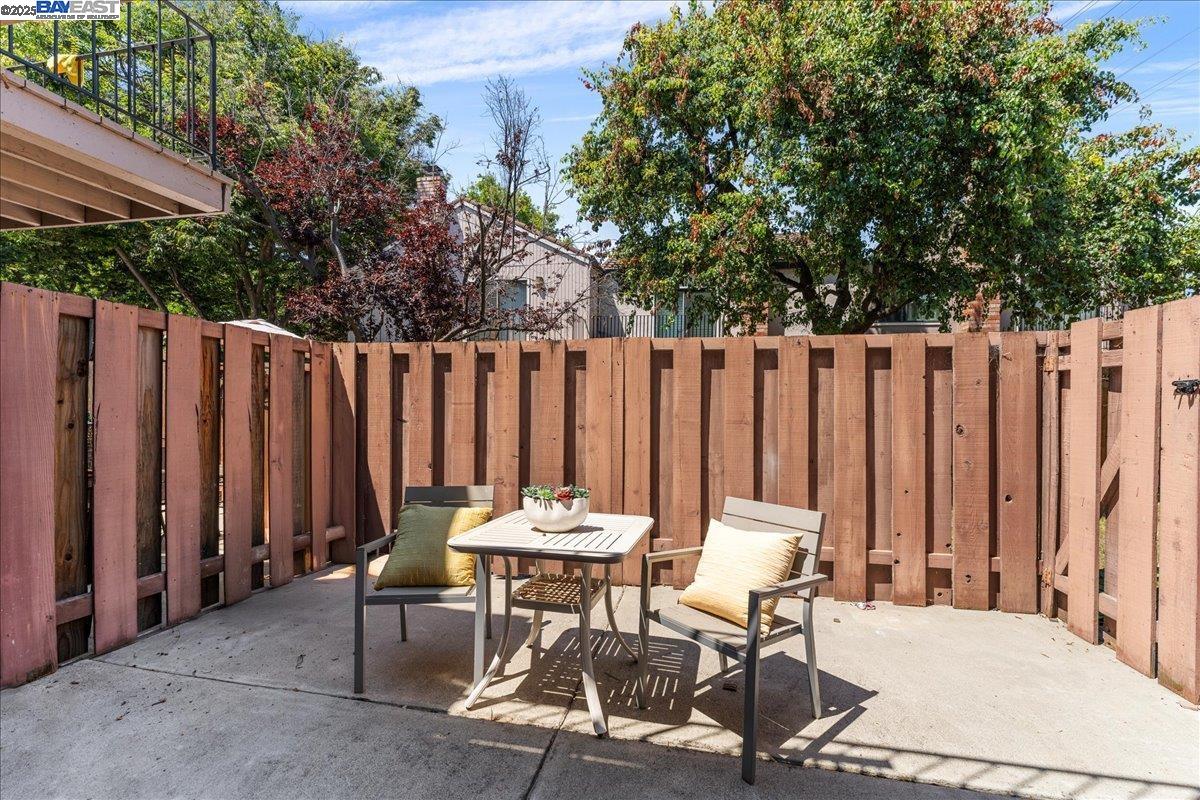 Detail Gallery Image 24 of 39 For 2427 South Dr, Santa Clara,  CA 95051 - 3 Beds | 2/1 Baths