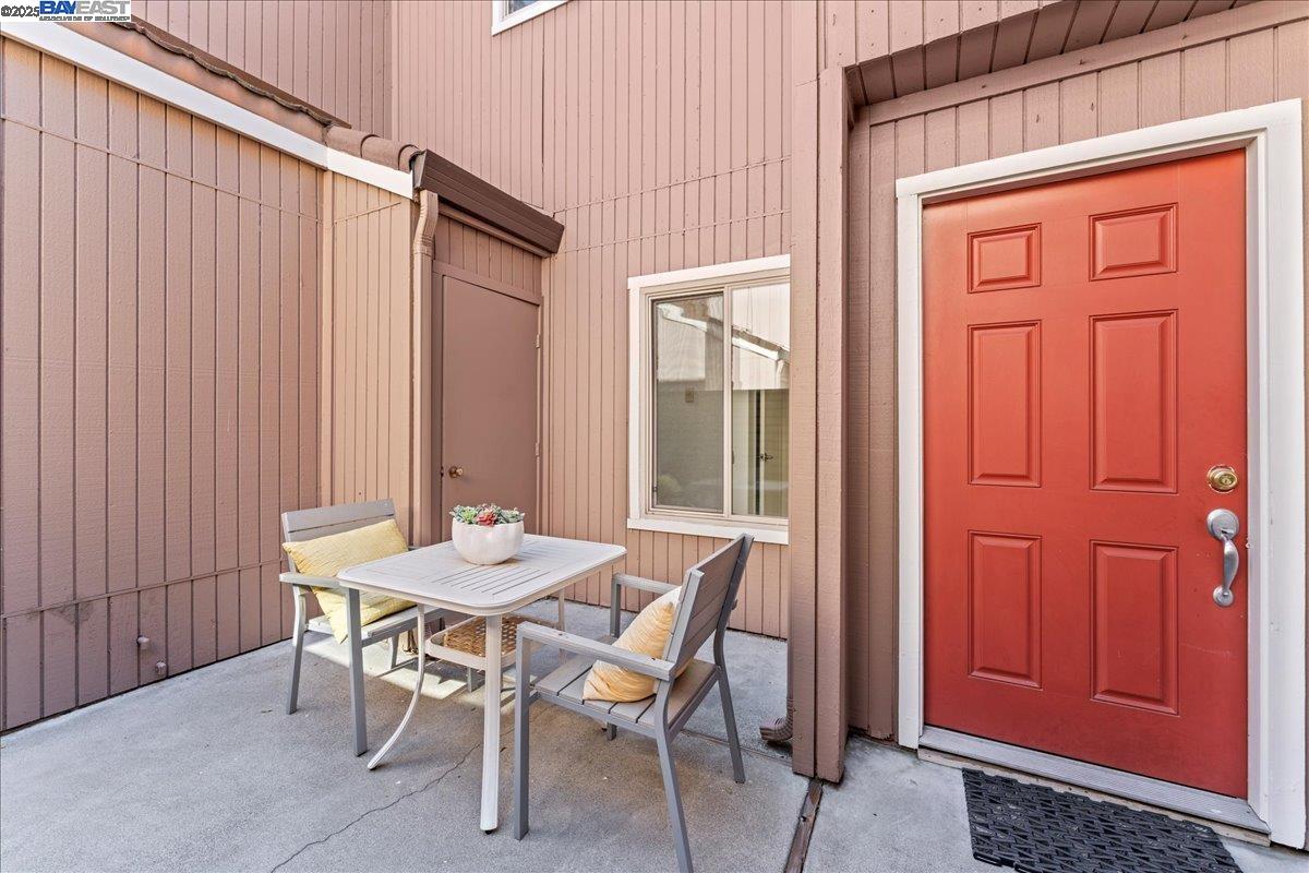 Detail Gallery Image 31 of 39 For 2427 South Dr, Santa Clara,  CA 95051 - 3 Beds | 2/1 Baths