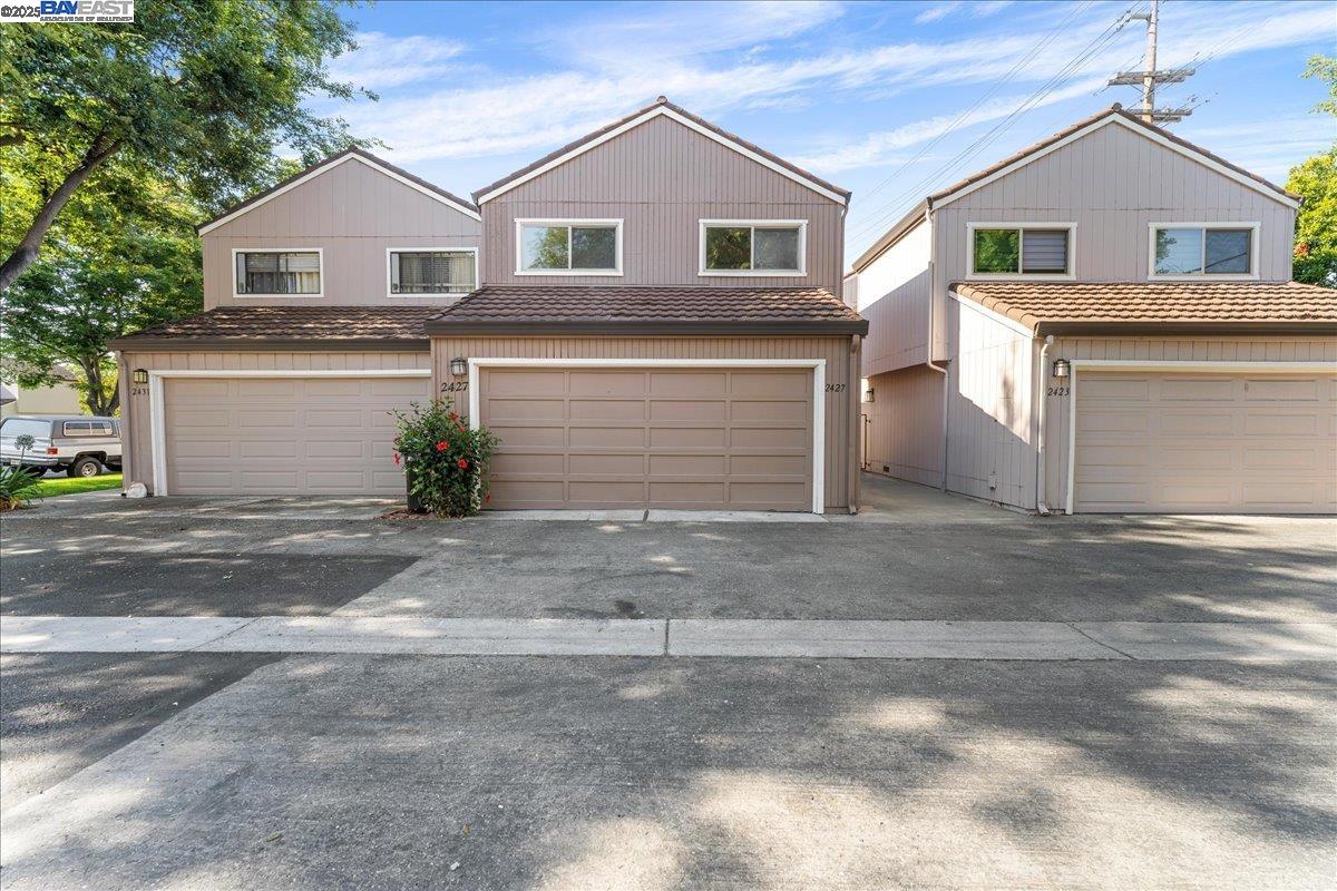 Detail Gallery Image 33 of 39 For 2427 South Dr, Santa Clara,  CA 95051 - 3 Beds | 2/1 Baths