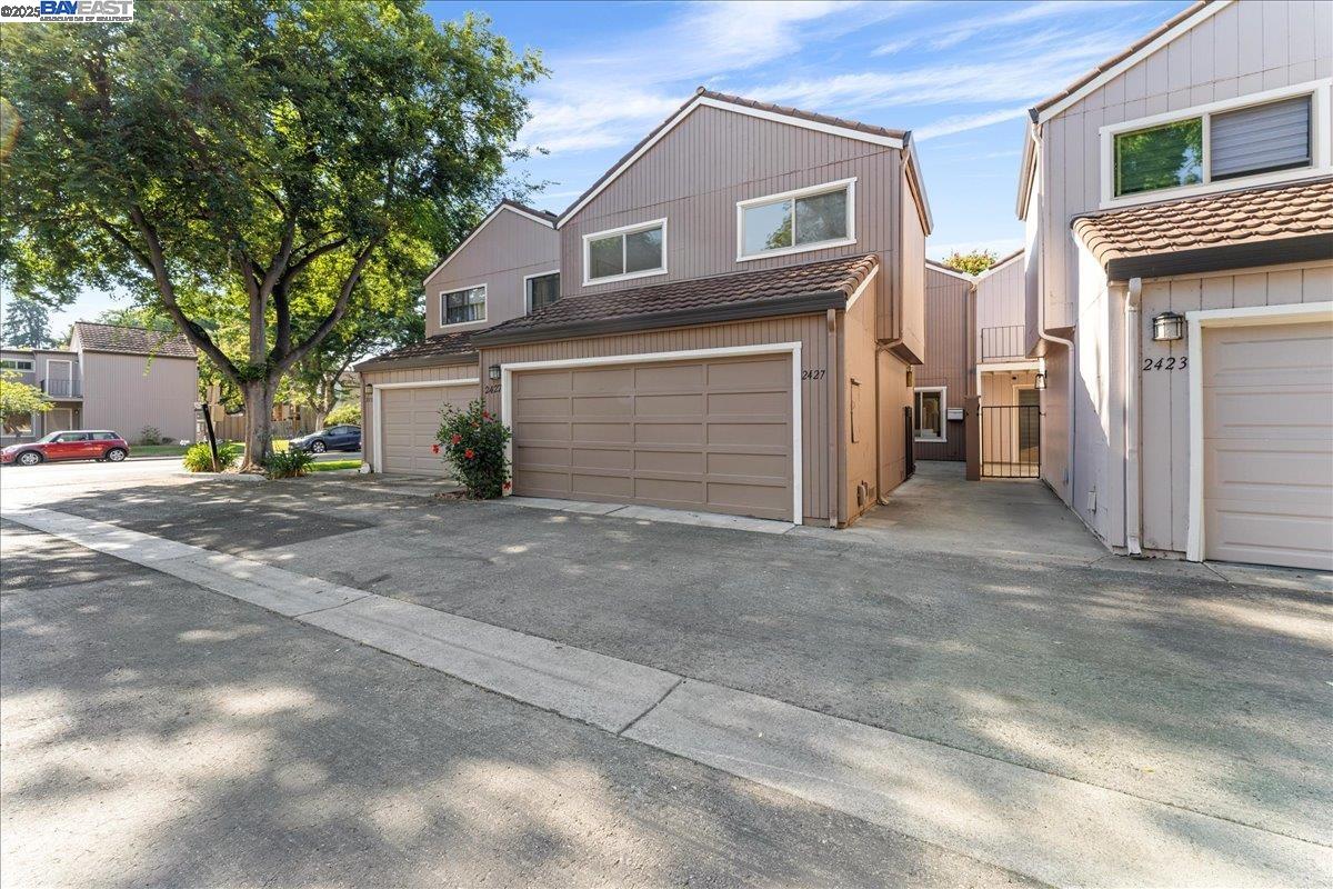 Detail Gallery Image 34 of 39 For 2427 South Dr, Santa Clara,  CA 95051 - 3 Beds | 2/1 Baths