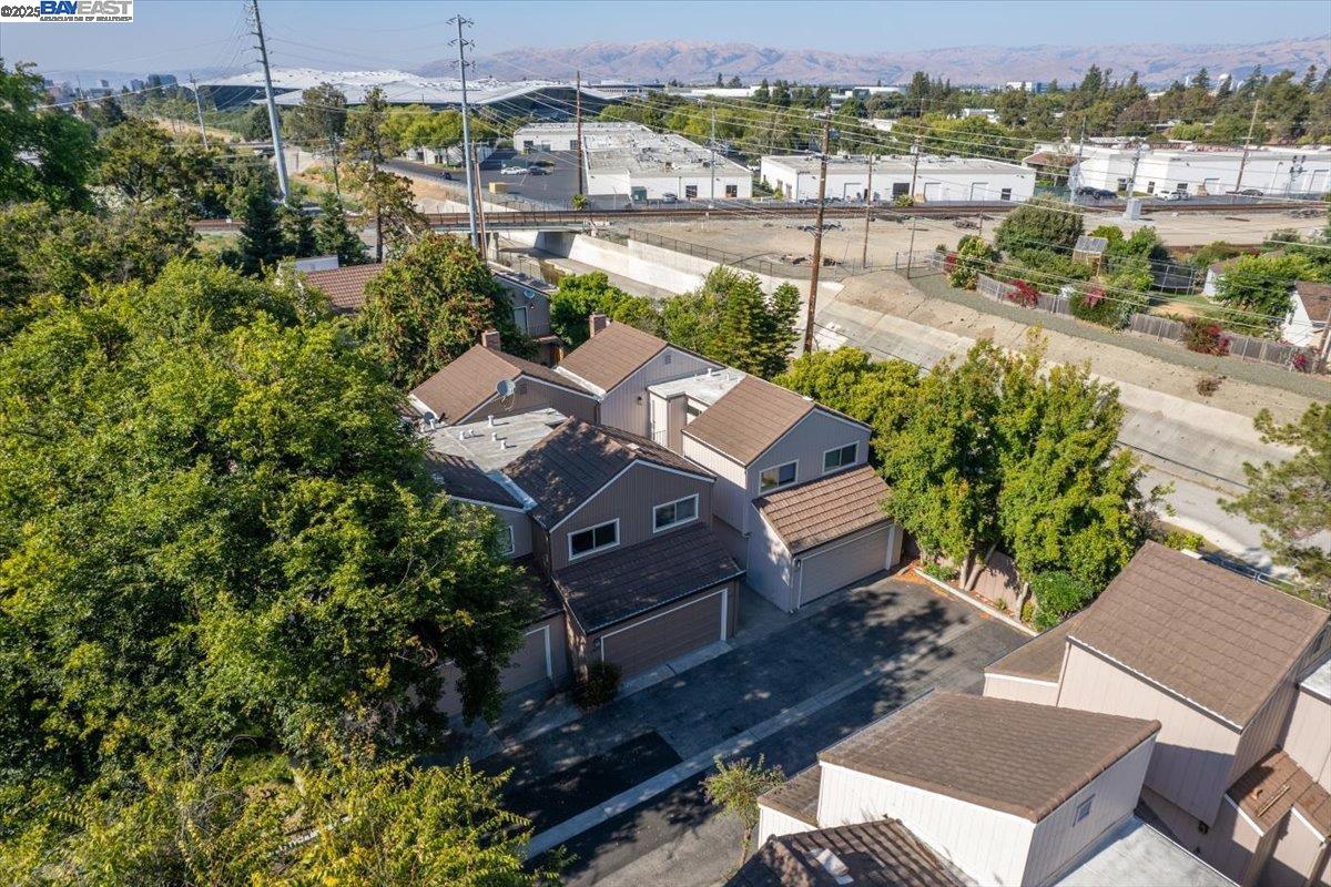 Detail Gallery Image 36 of 39 For 2427 South Dr, Santa Clara,  CA 95051 - 3 Beds | 2/1 Baths