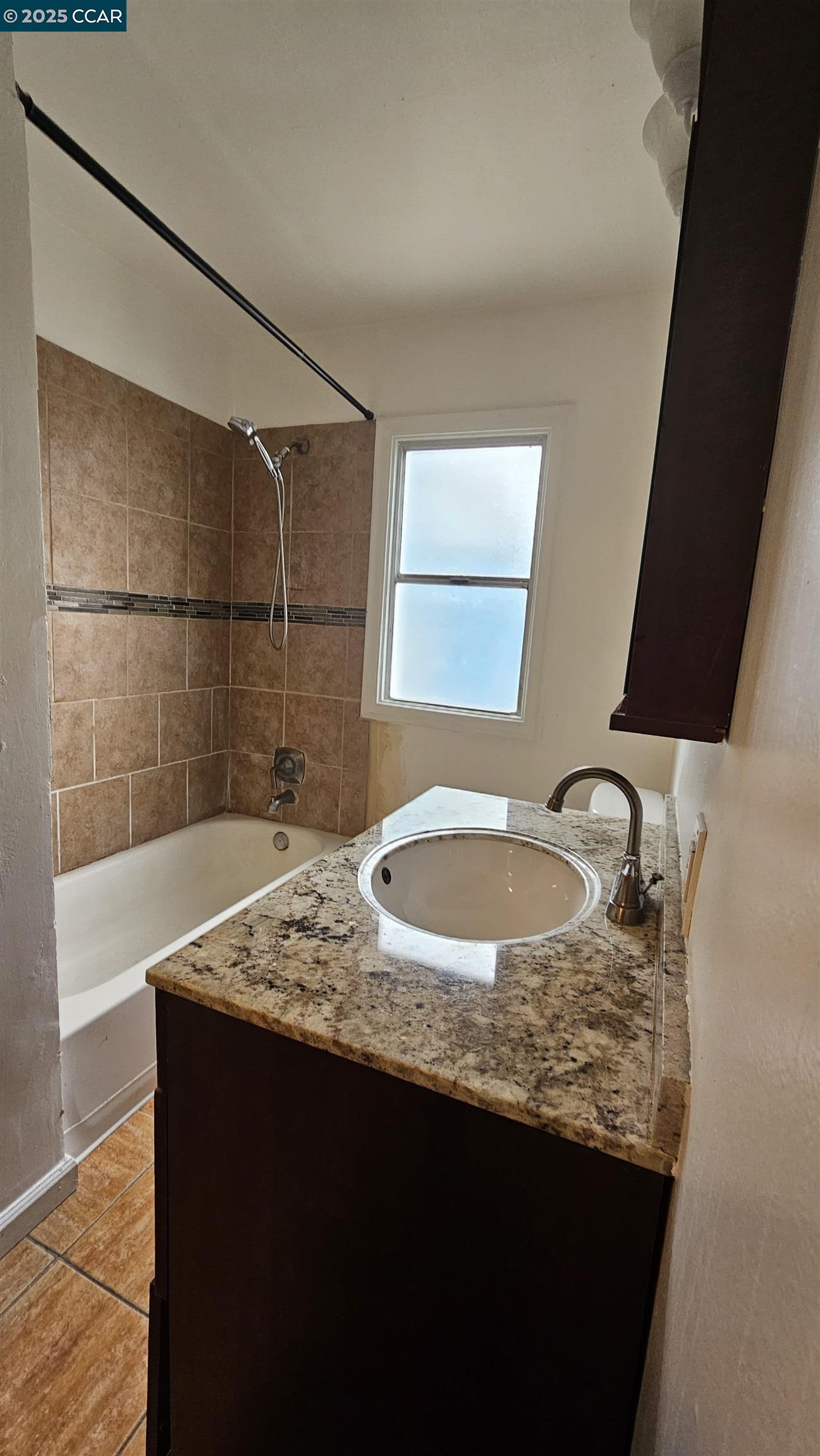 Detail Gallery Image 16 of 44 For 655 Garretson Ave, Rodeo,  CA 94572 - 5 Beds | 2 Baths