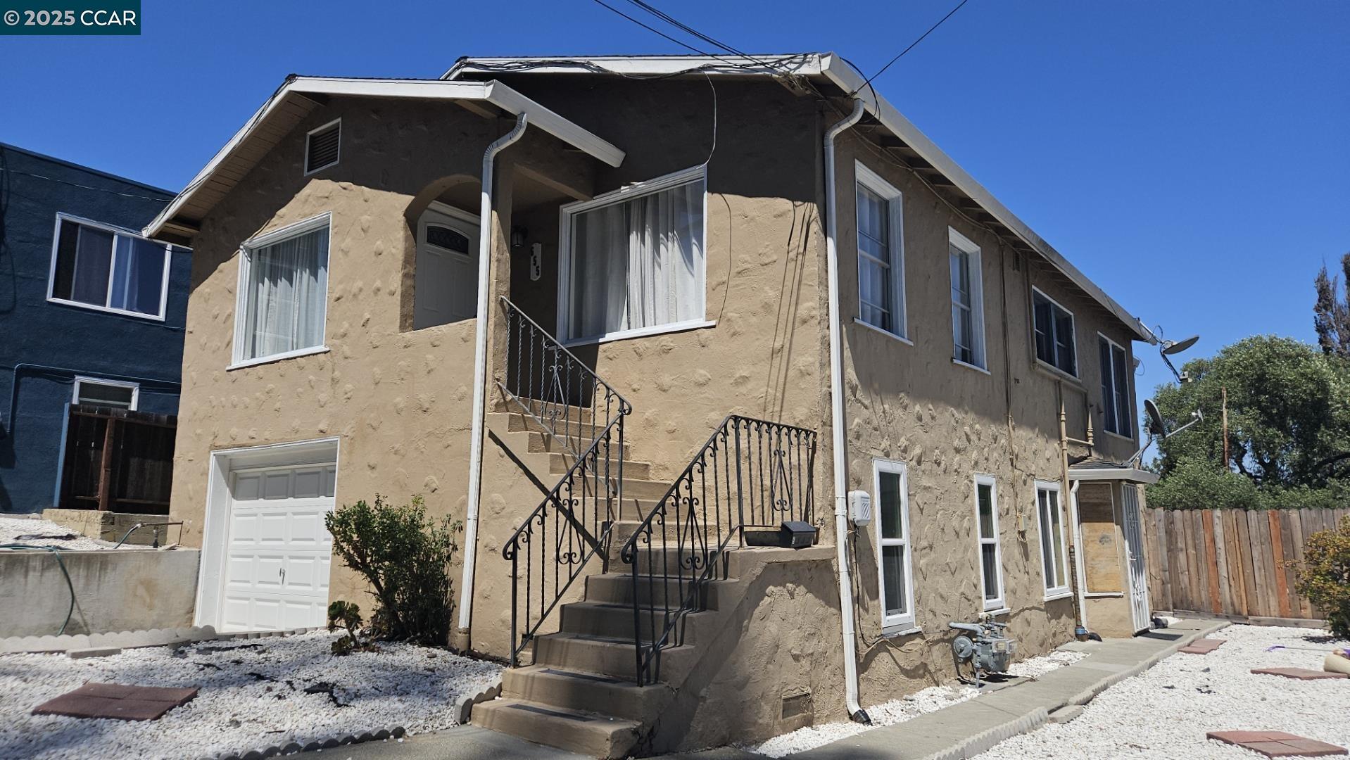 Detail Gallery Image 3 of 44 For 655 Garretson Ave, Rodeo,  CA 94572 - 5 Beds | 2 Baths